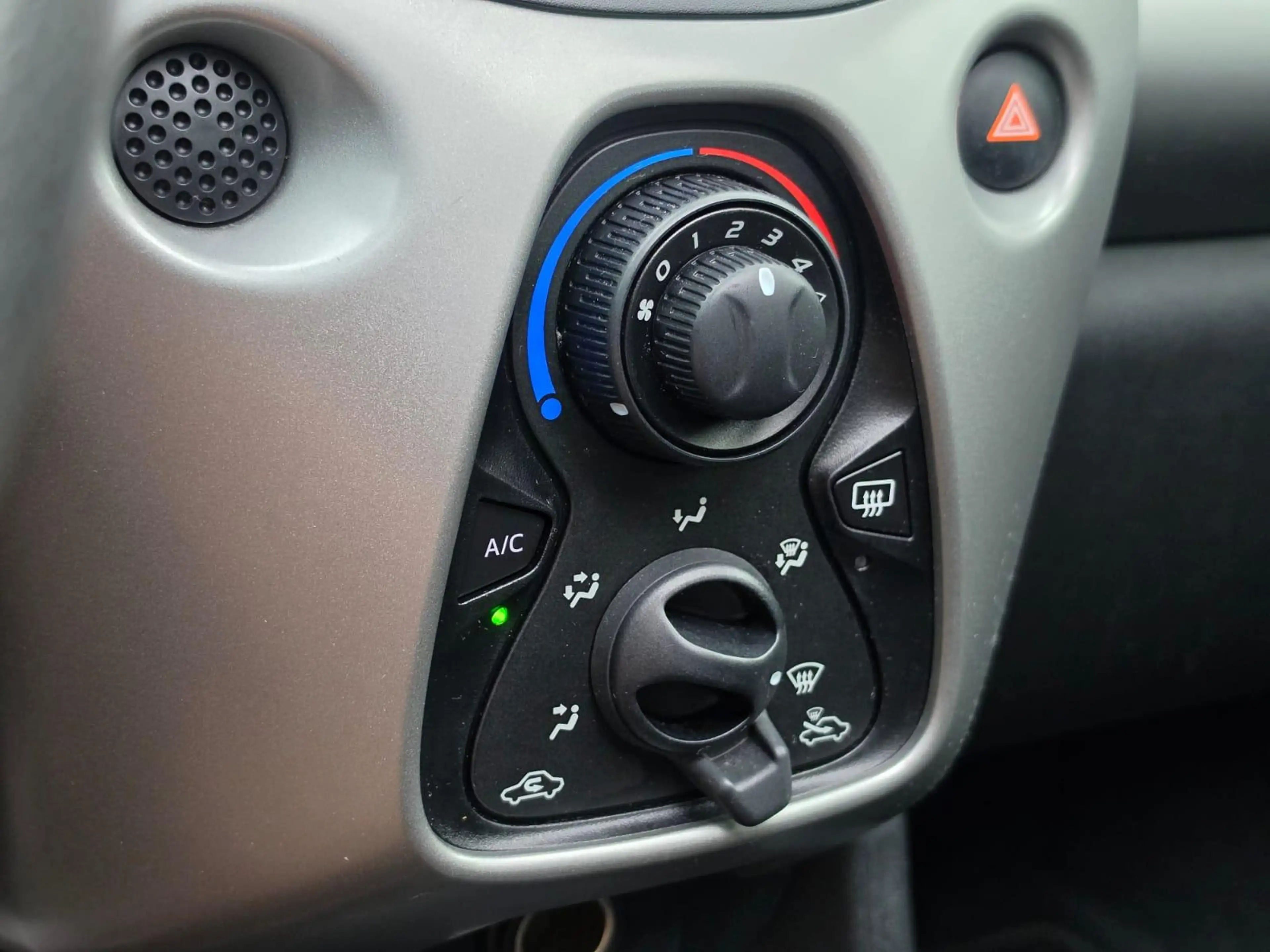 Citroen C1 1.0 e-VTi Airscape Shine Cabrio / Elek. Ramen / Ai — photo 13