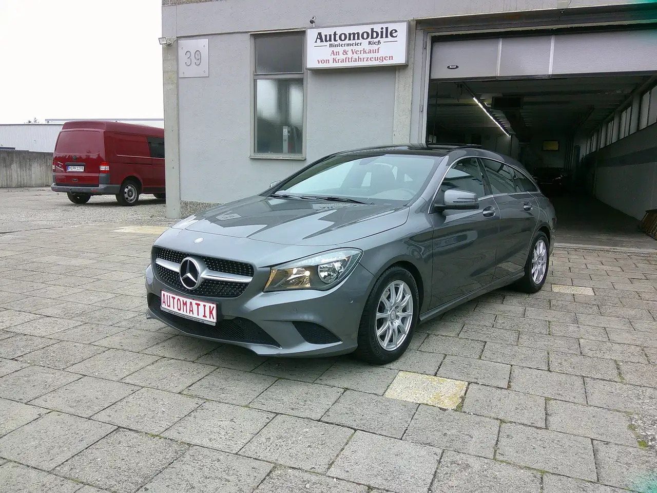 Mercedes-Benz CLA 200