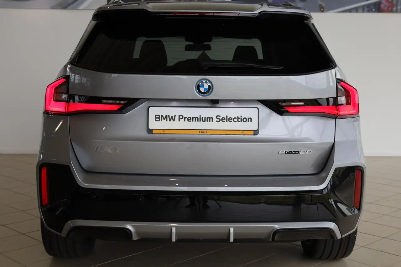 BMW iX1 2026