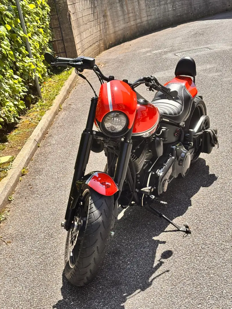 Harley-Davidson Breakout FLSTFB Roşu - 2