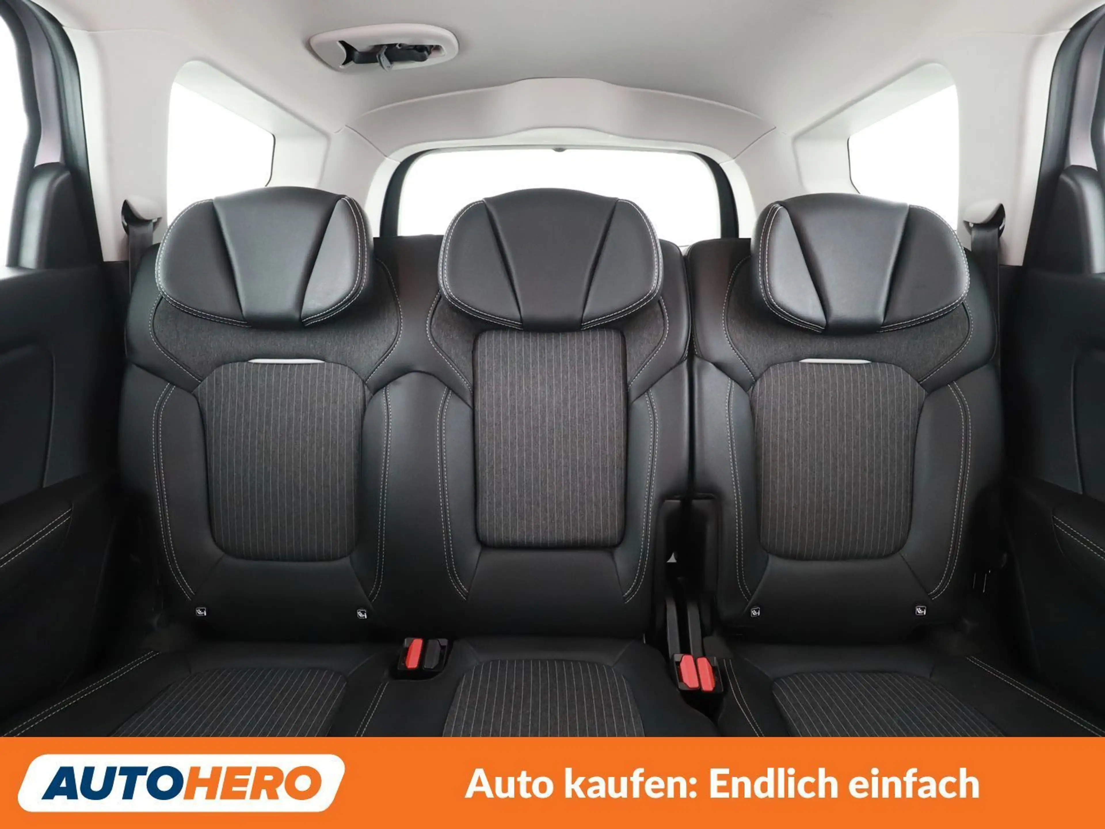 Renault Grand Scenic 1.3 TCe Techno — photo 15