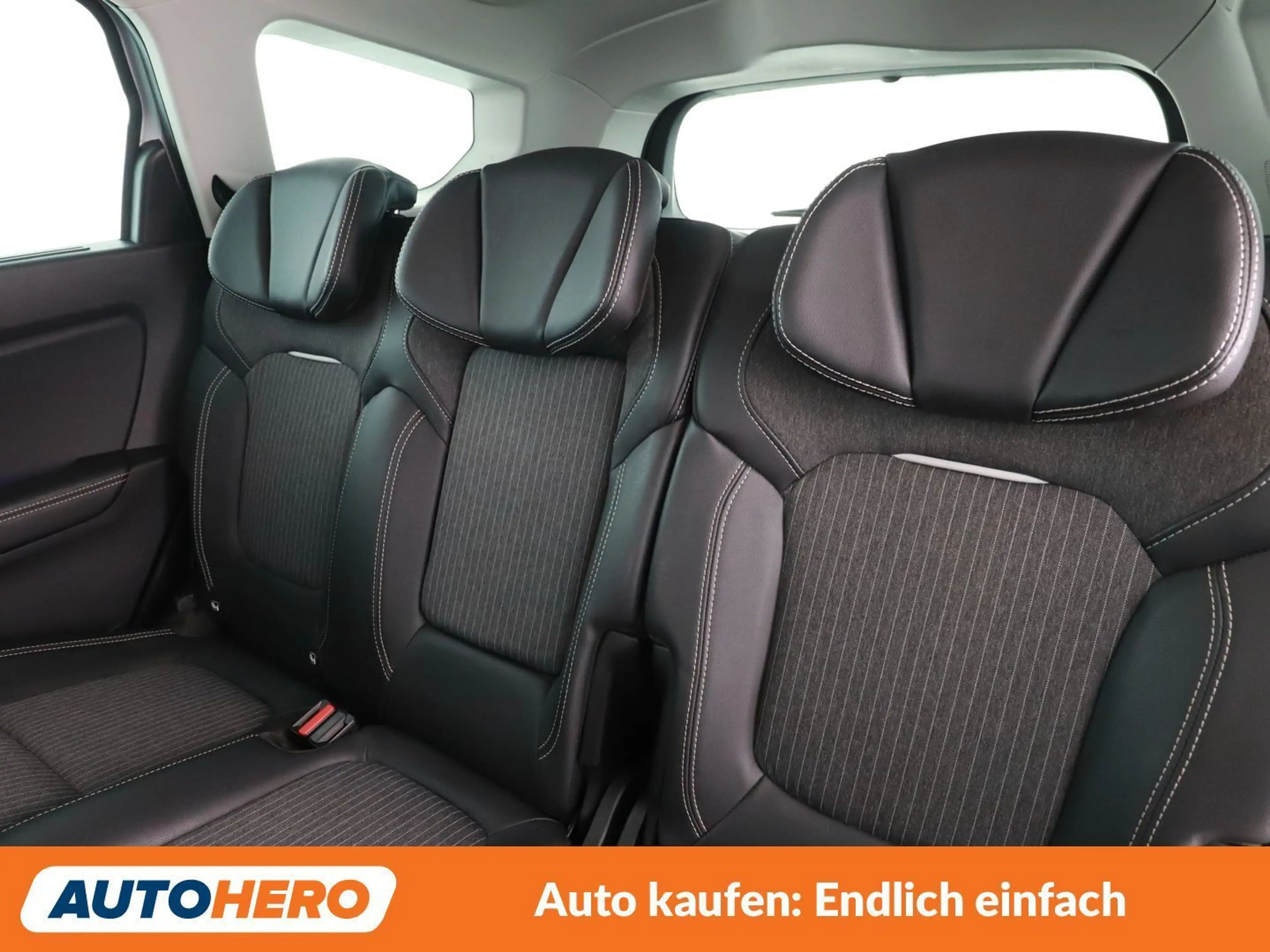 Renault Grand Scenic 1.3 TCe Techno — photo 14