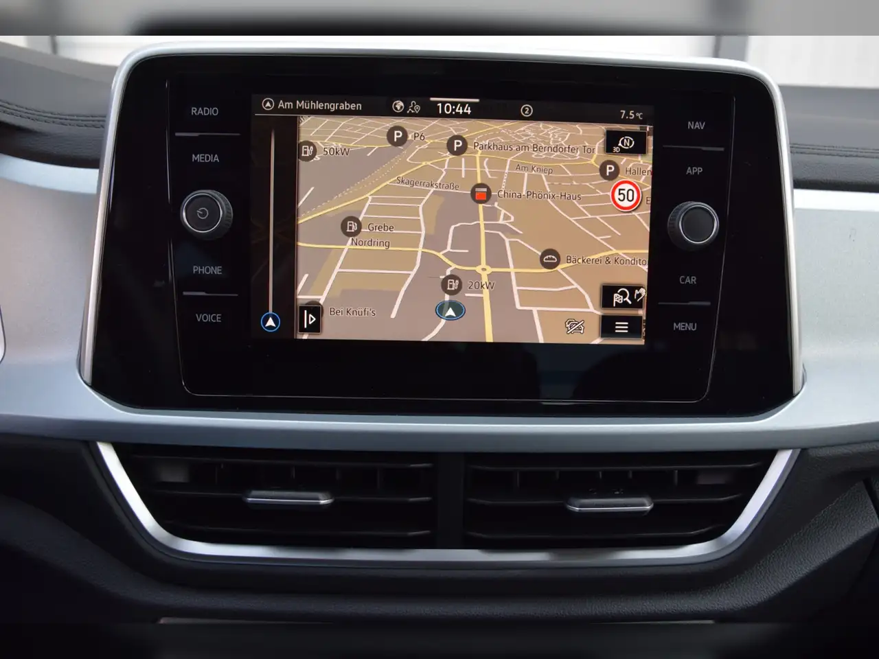 Volkswagen T-Roc TDI Goal DSG AHK - Navi 13