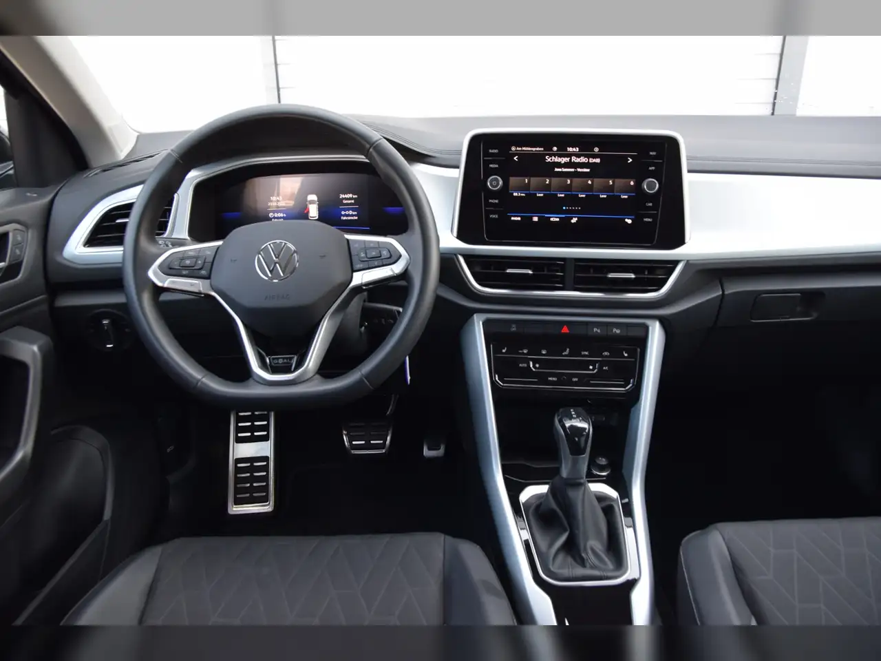 Volkswagen T-Roc TDI Goal DSG AHK - Navi 12