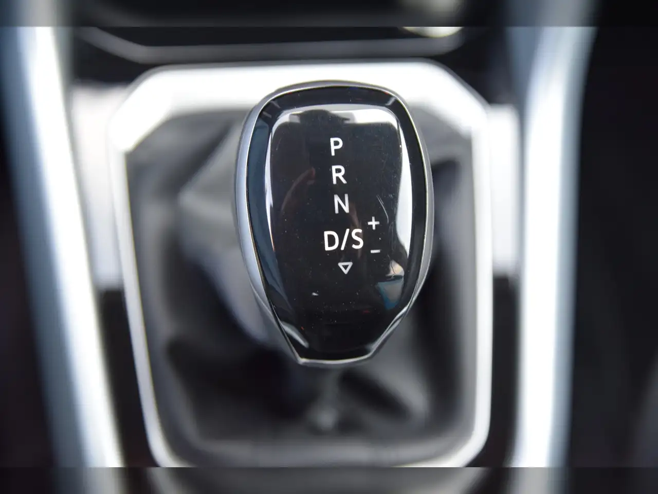 Volkswagen T-Roc TDI Goal DSG AHK - Navi 15