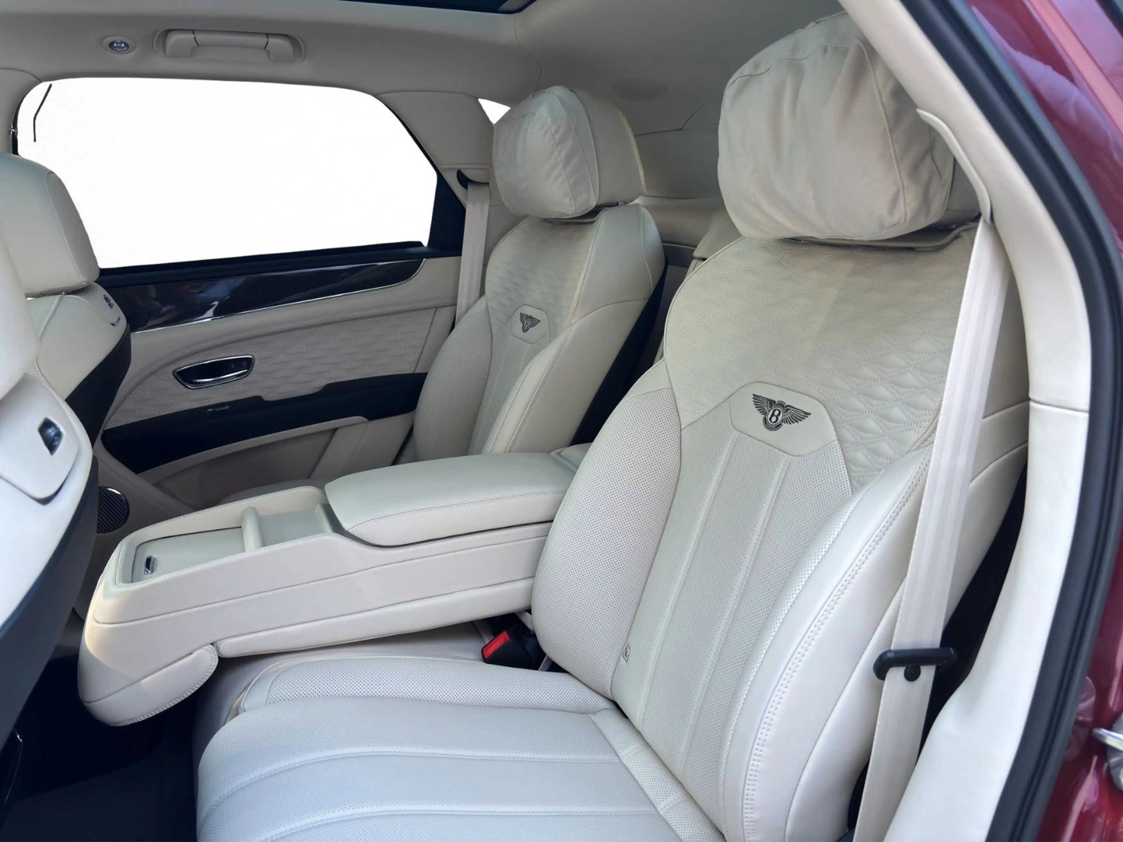 Bentley Bentayga Speed — photo 12