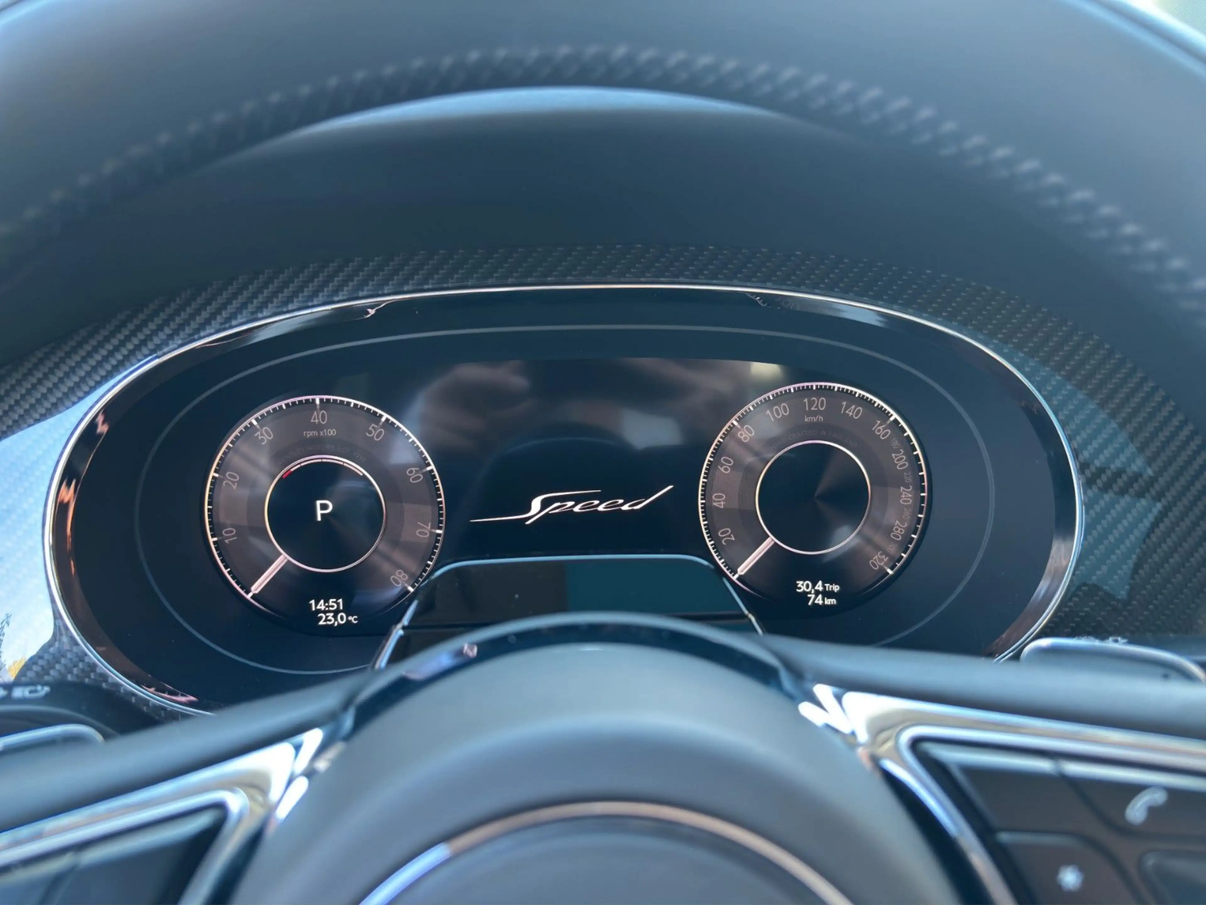 Bentley Bentayga Speed — photo 15