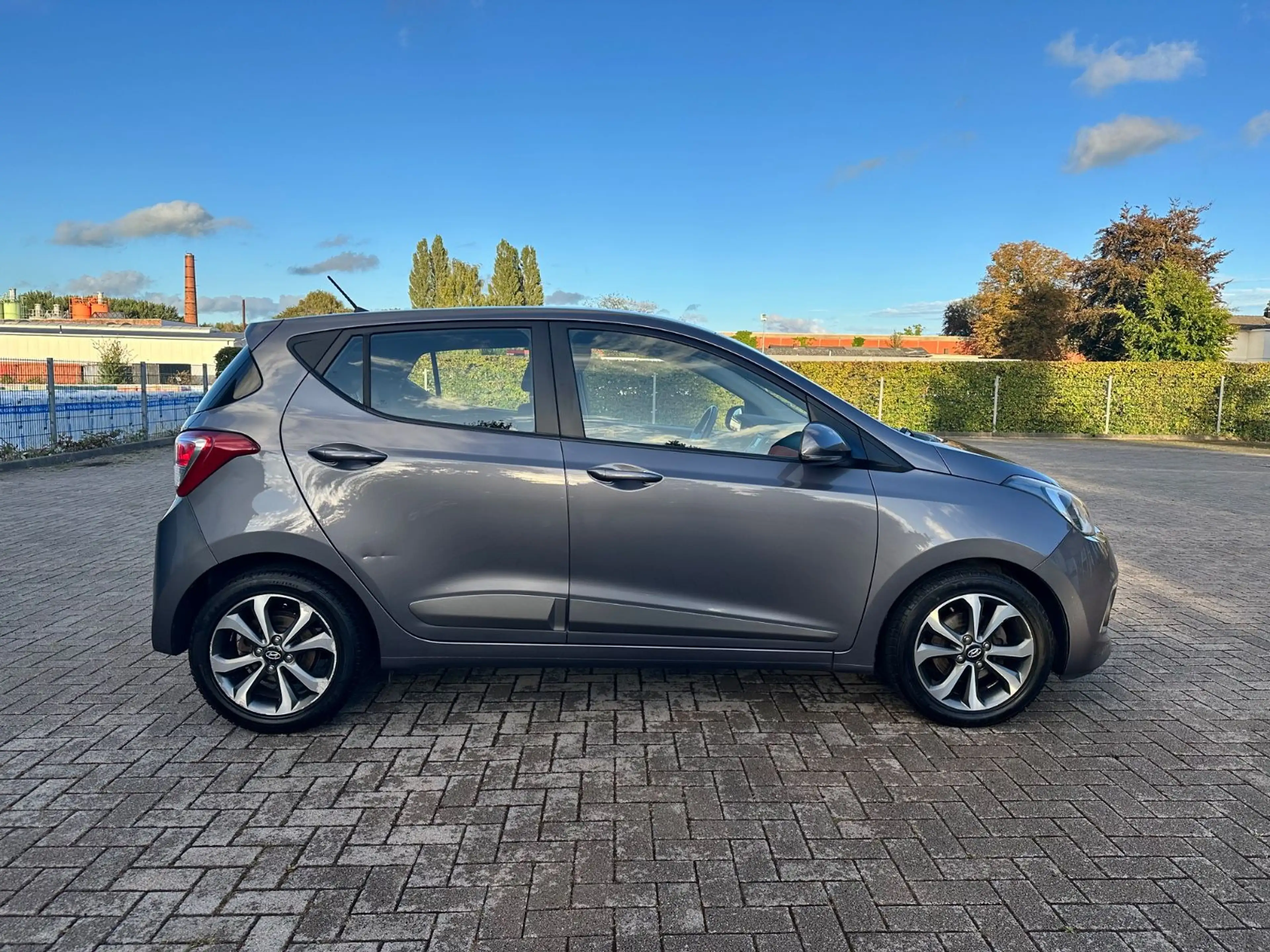 Hyundai i10 1.2 FIFA World Cup Edit. STZHZ*LRHZ*ALU*87PS — photo 4