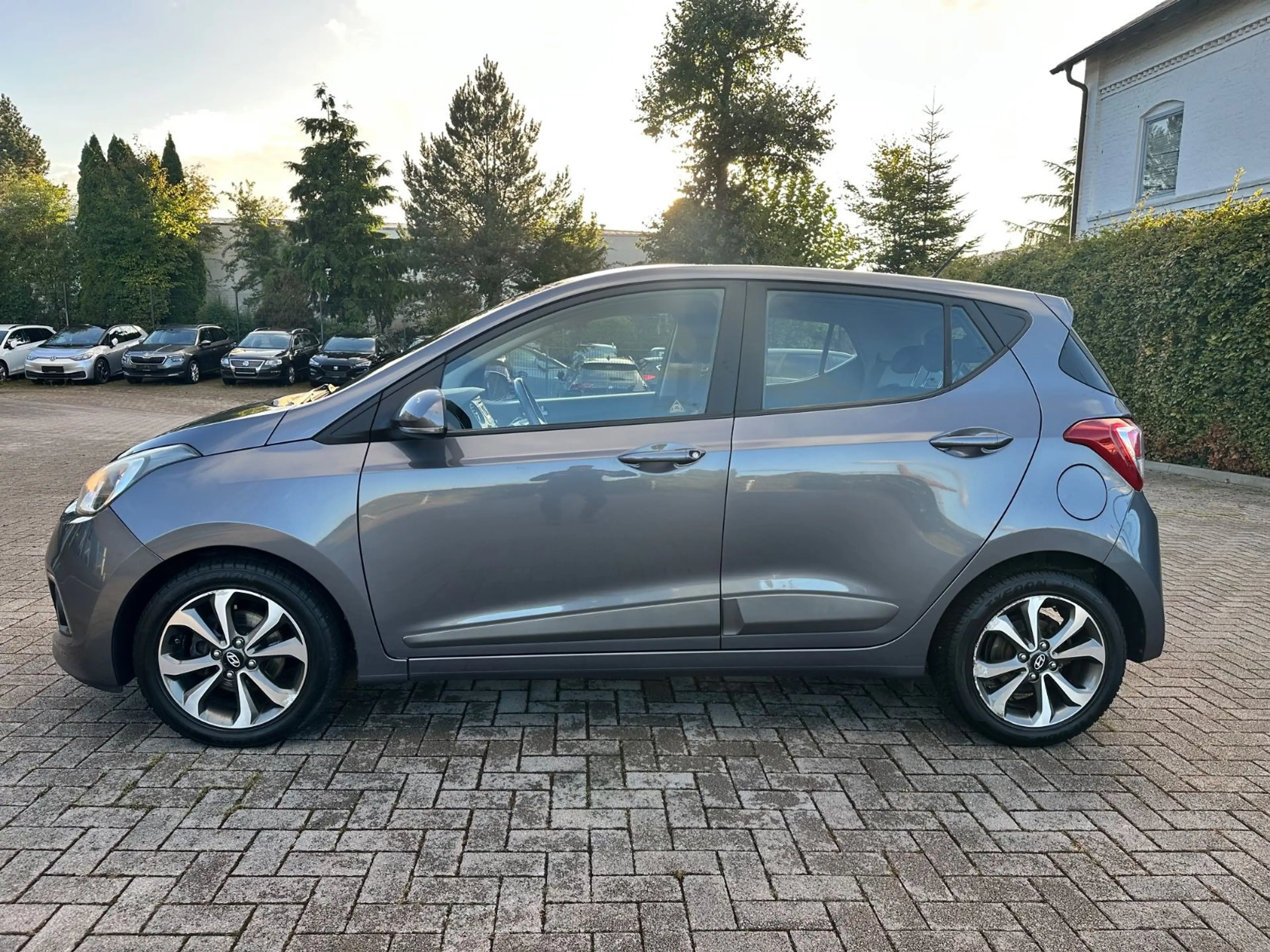 Hyundai i10 1.2 FIFA World Cup Edit. STZHZ*LRHZ*ALU*87PS — photo 8