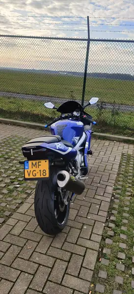 Yamaha YZF-R6 - foto 2