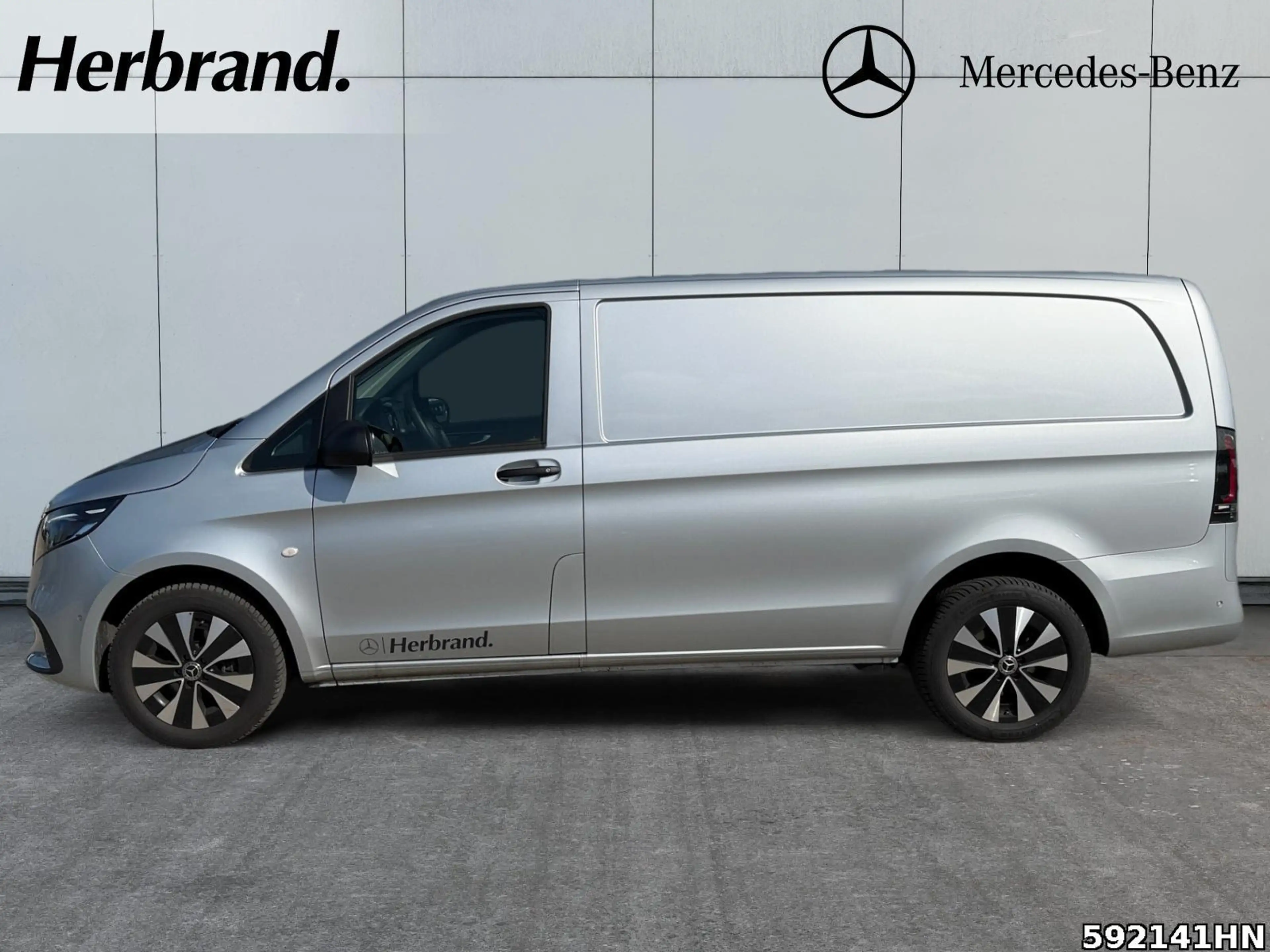Mercedes-Benz Vito 114 L SELECT *MULTIBEAM*AHK*LEDER*9G-TRONIC — photo 4