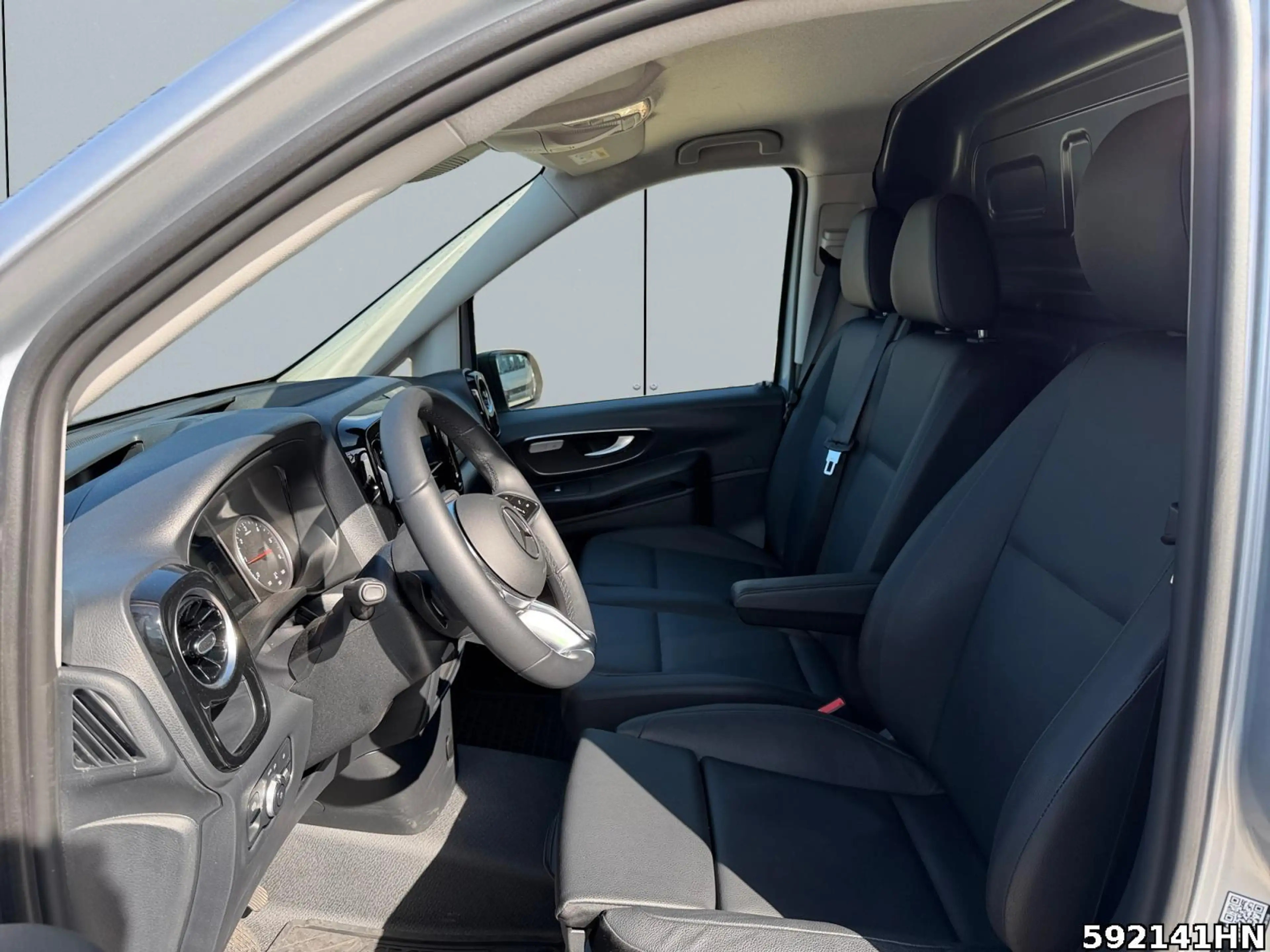 Mercedes-Benz Vito 114 L SELECT *MULTIBEAM*AHK*LEDER*9G-TRONIC — photo 7