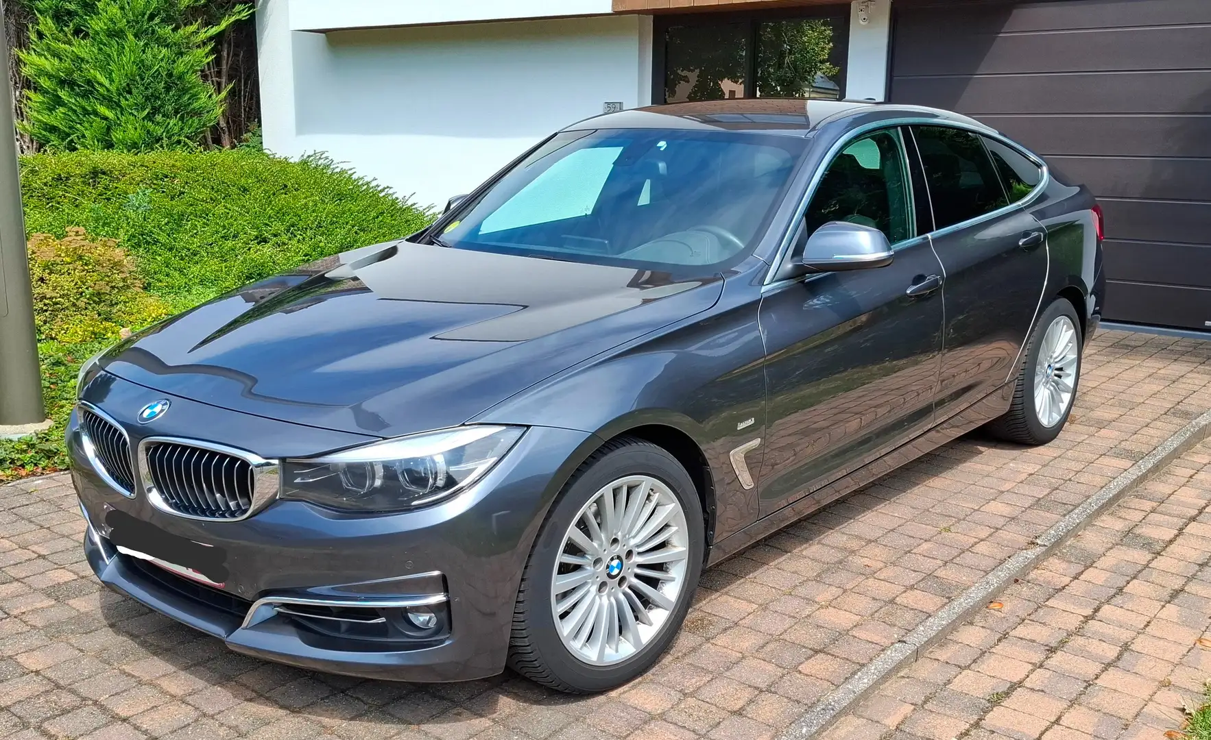 BMW 318 318d GT Aut. Luxury Line Gris - 2