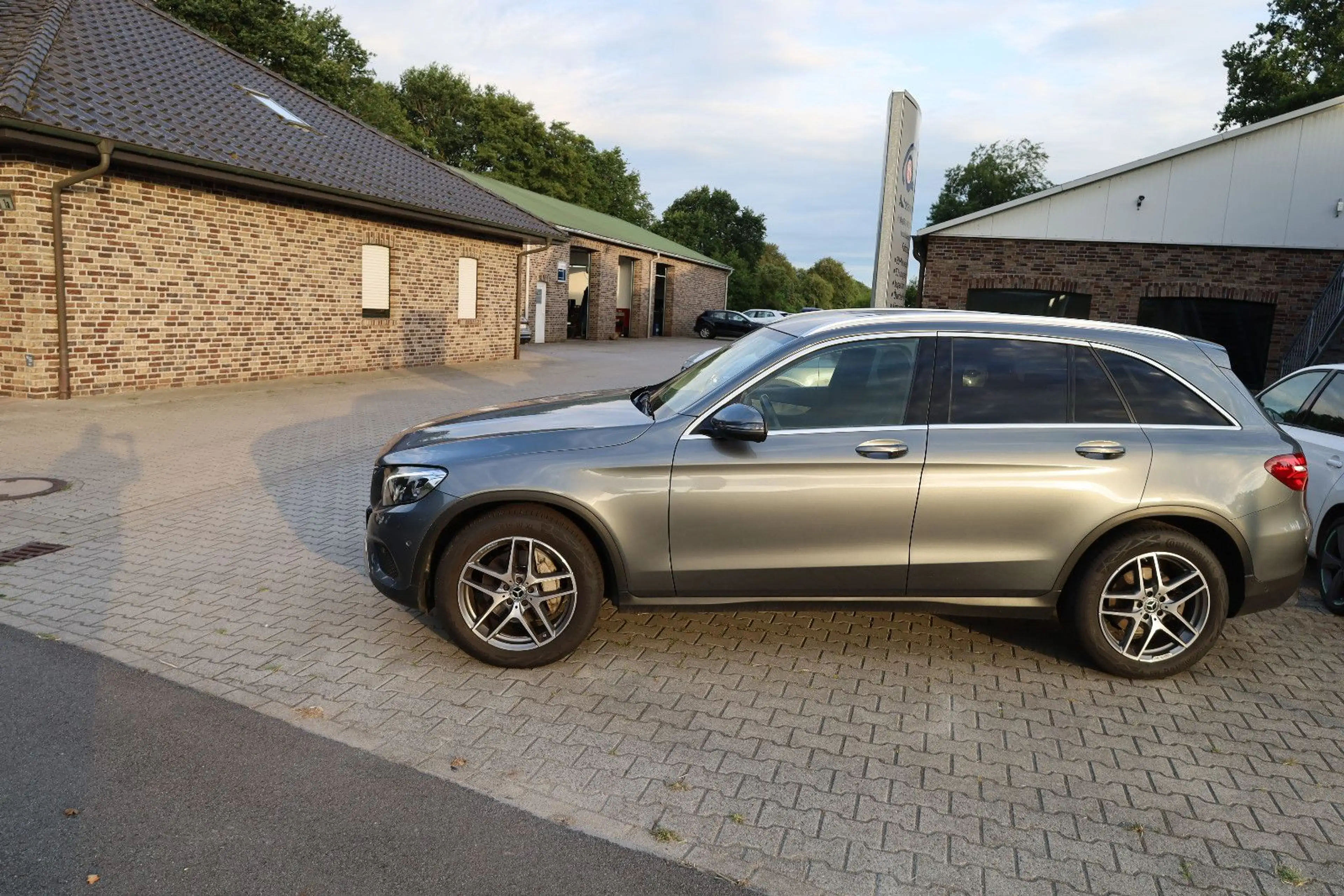 Mercedes-Benz GLC 250 d 4Matic AHK