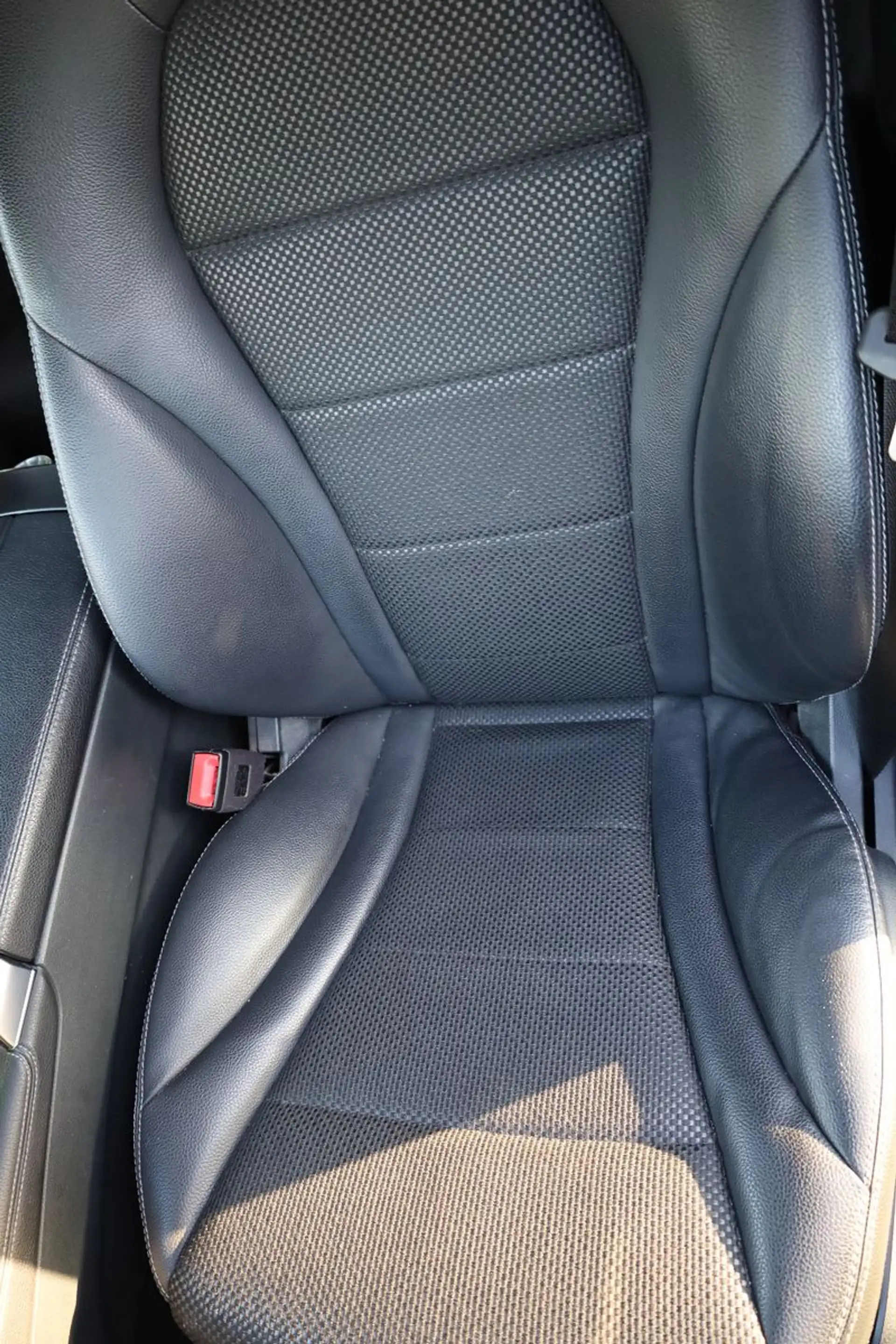Mercedes-Benz GLC 250 d 4Matic AHK — photo 7