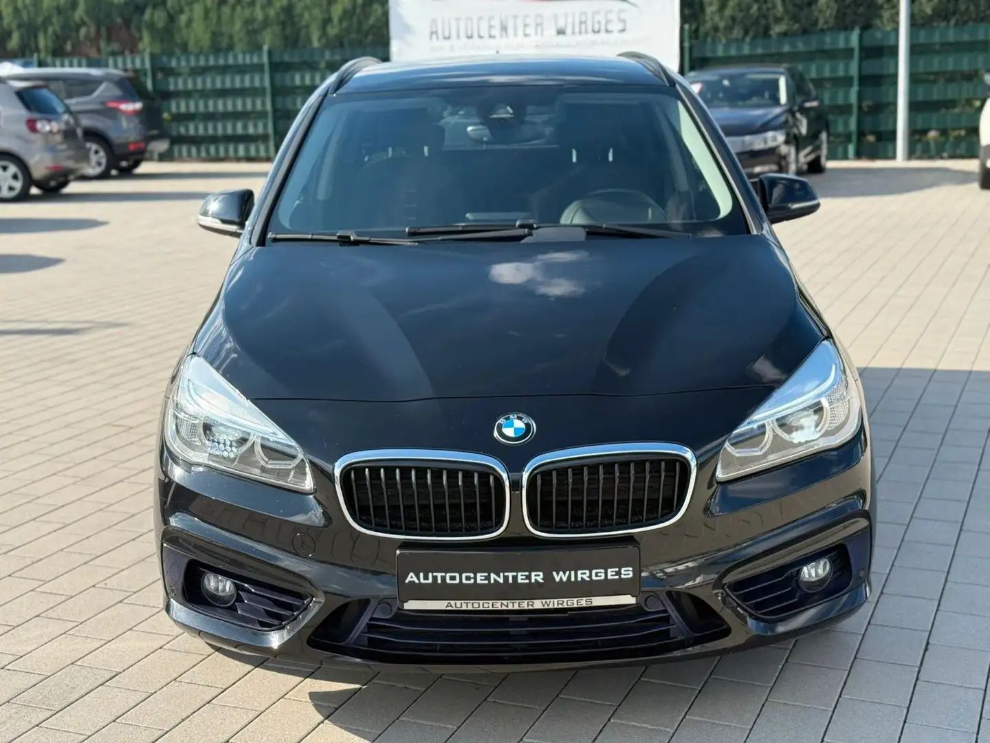 BMW 218 Baureihe 2 Active Tourer 218 d Schwarz - 2