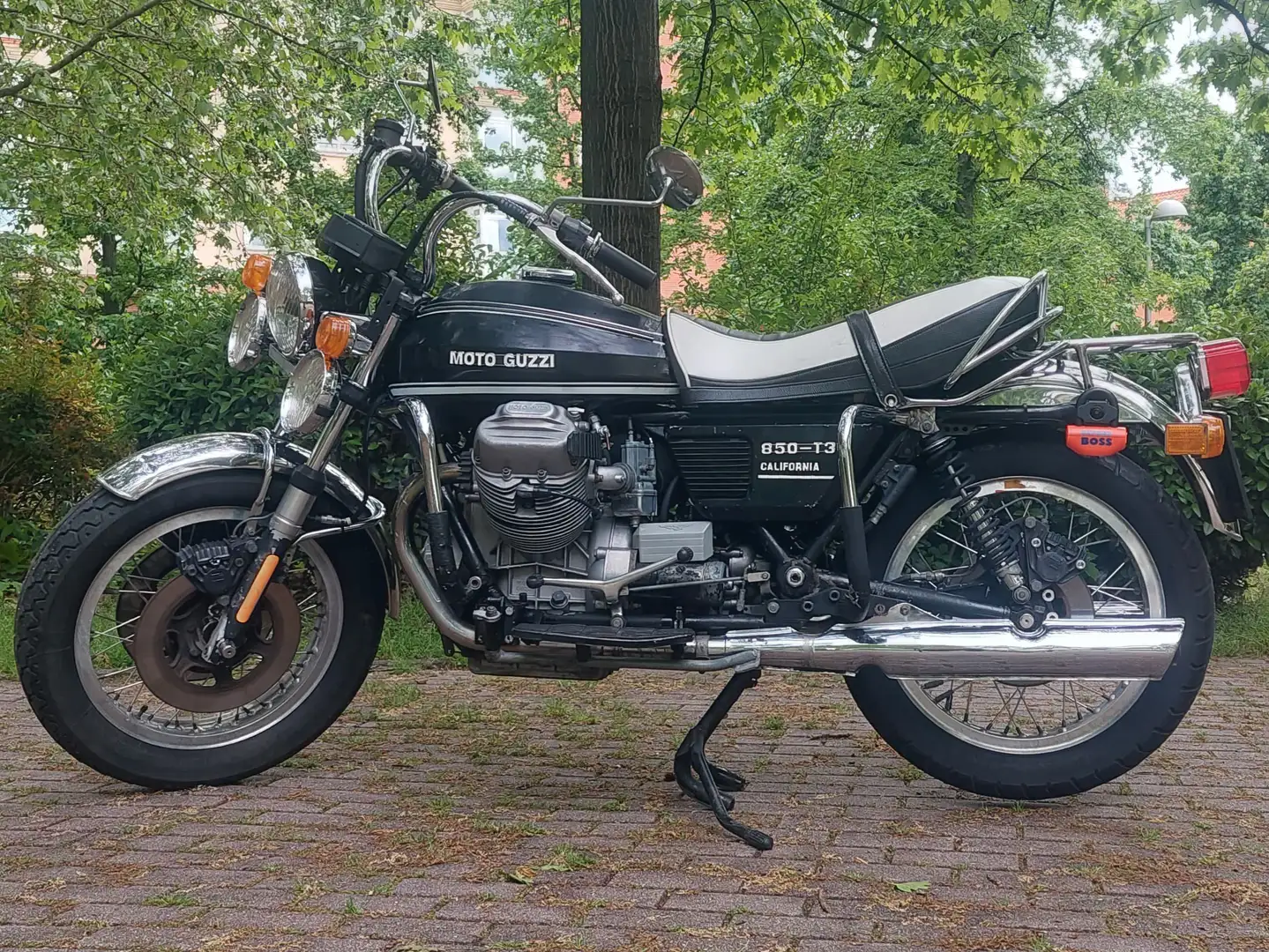 Moto Guzzi California 850 Noir - 1