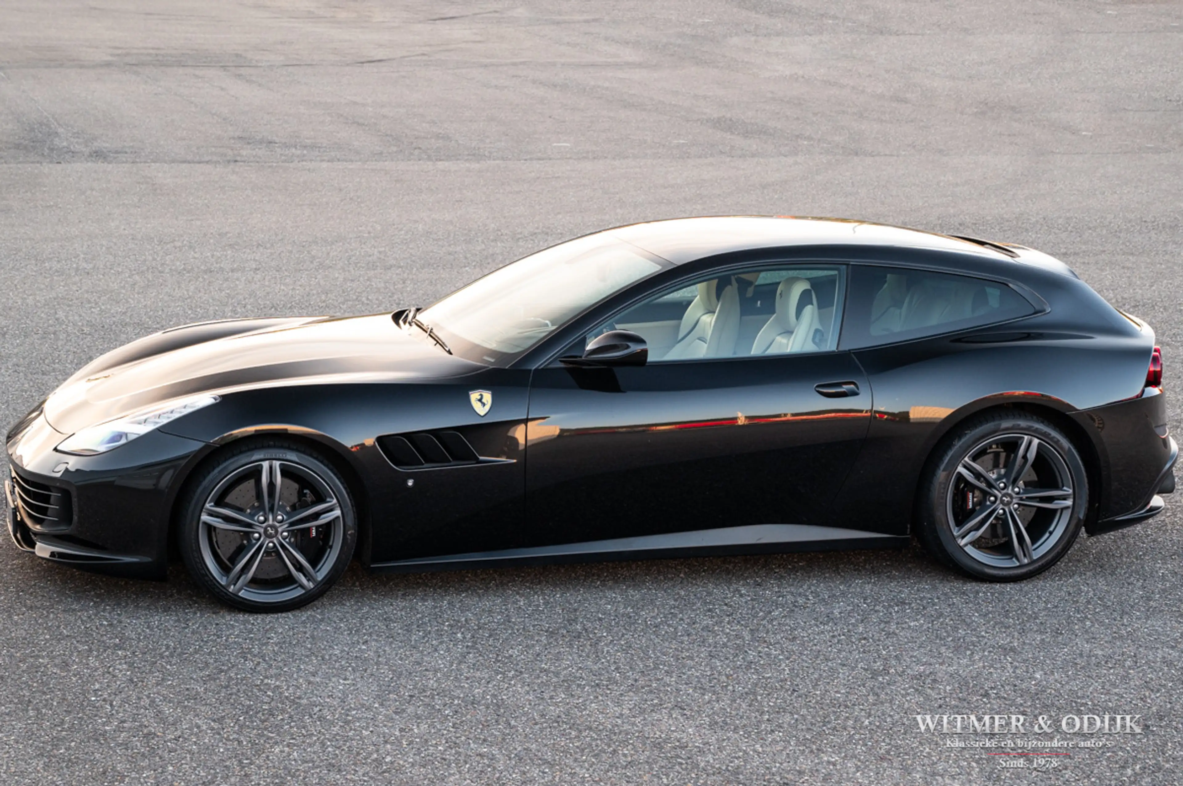 Ferrari GTC4 Lusso GTC4Lusso 6.3 V12 Zeer mooi!
