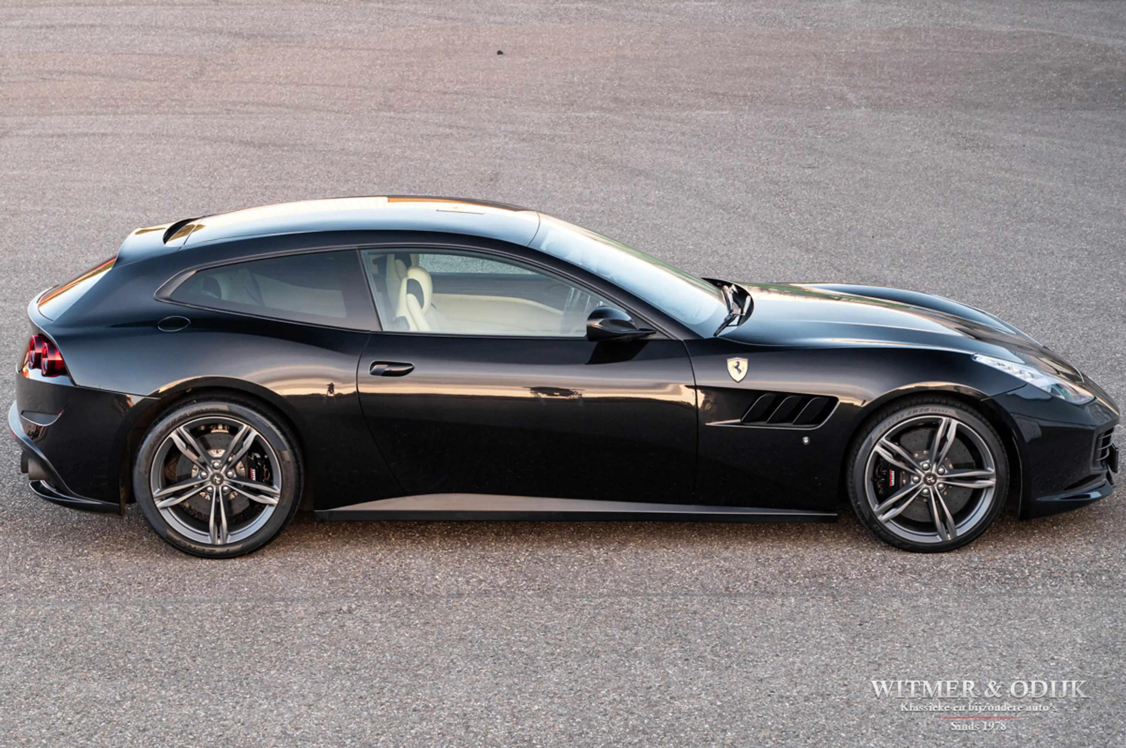 Ferrari GTC4 Lusso GTC4Lusso 6.3 V12 Zeer mooi! — photo 9