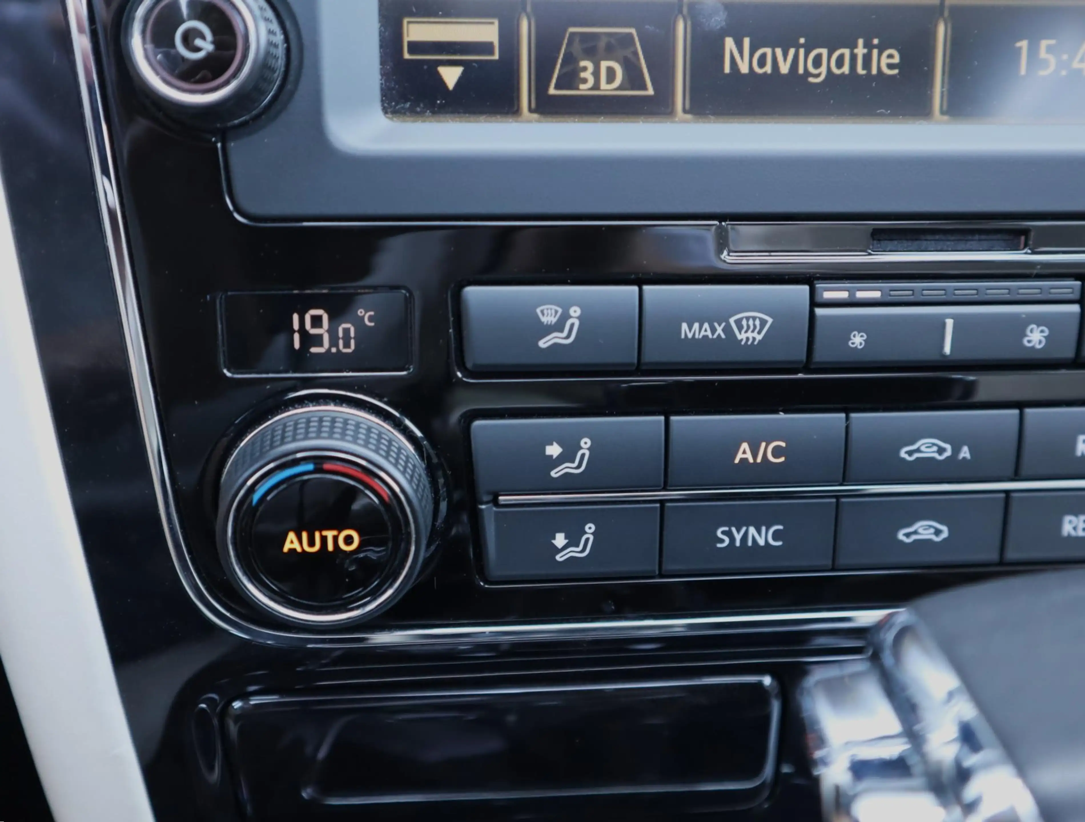 Volkswagen Phaeton 4.2 V8 4p. Lang Highline | Uniek | Chauffeur Pakke — photo 30