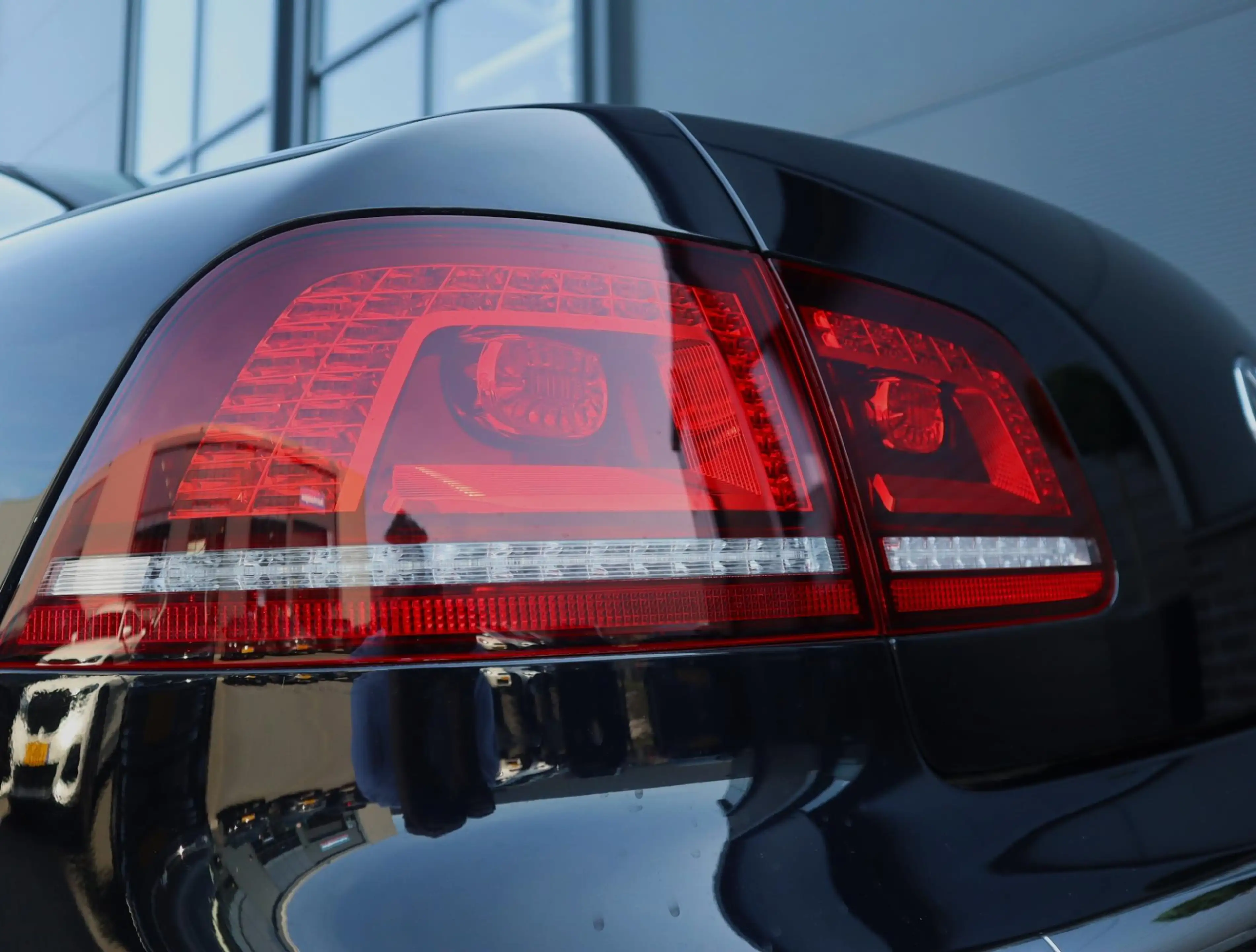 Volkswagen Phaeton 4.2 V8 4p. Lang Highline | Uniek | Chauffeur Pakke — photo 8