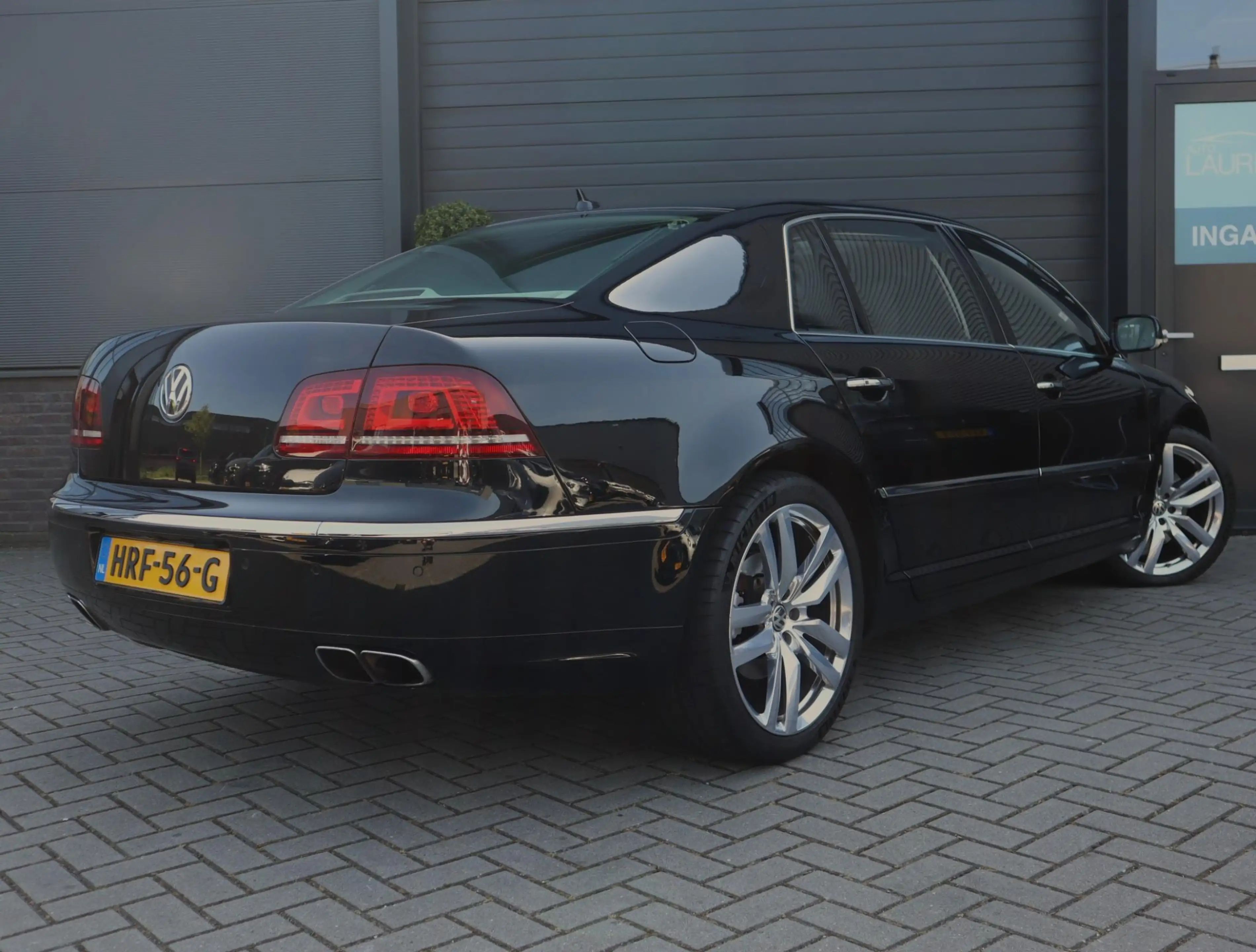 Volkswagen Phaeton 4.2 V8 4p. Lang Highline | Uniek | Chauffeur Pakke — photo 2