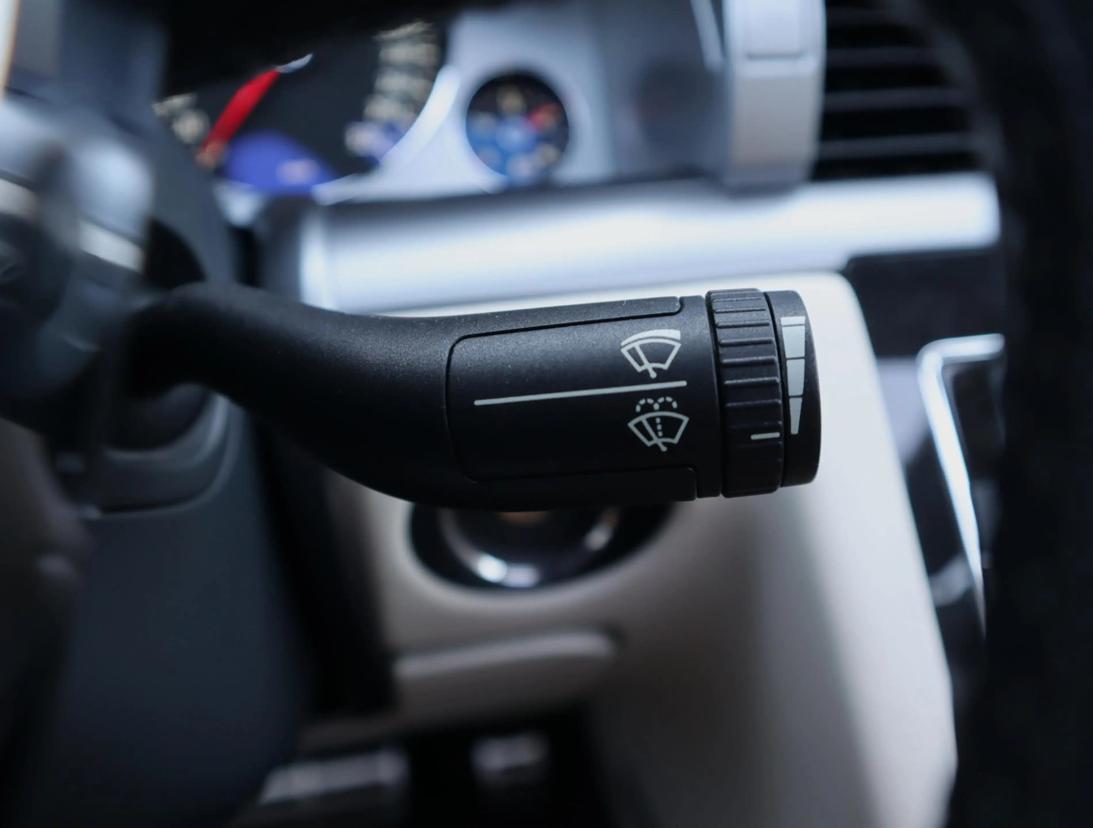 Volkswagen Phaeton 4.2 V8 4p. Lang Highline | Uniek | Chauffeur Pakke — photo 24