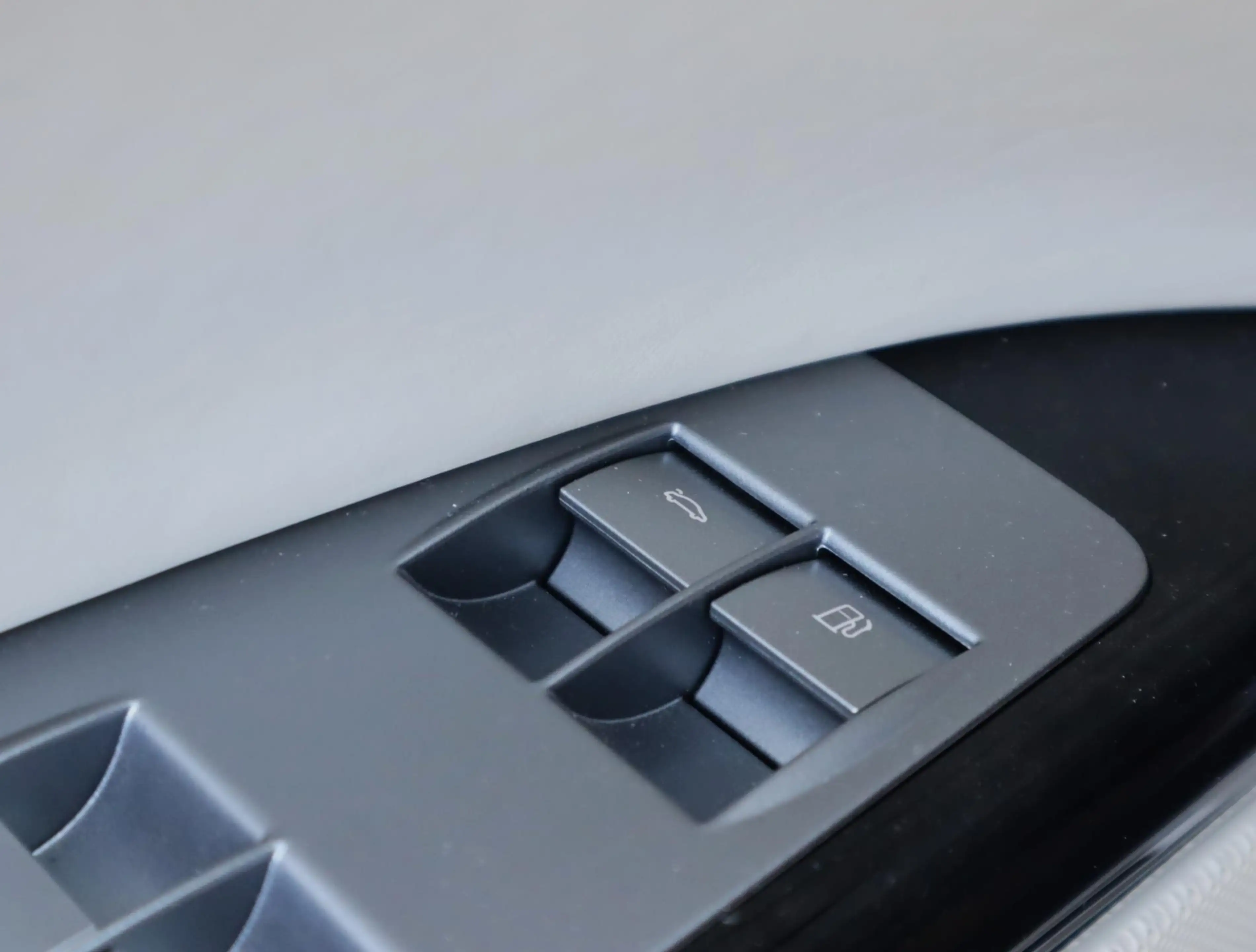 Volkswagen Phaeton 4.2 V8 4p. Lang Highline | Uniek | Chauffeur Pakke — photo 18