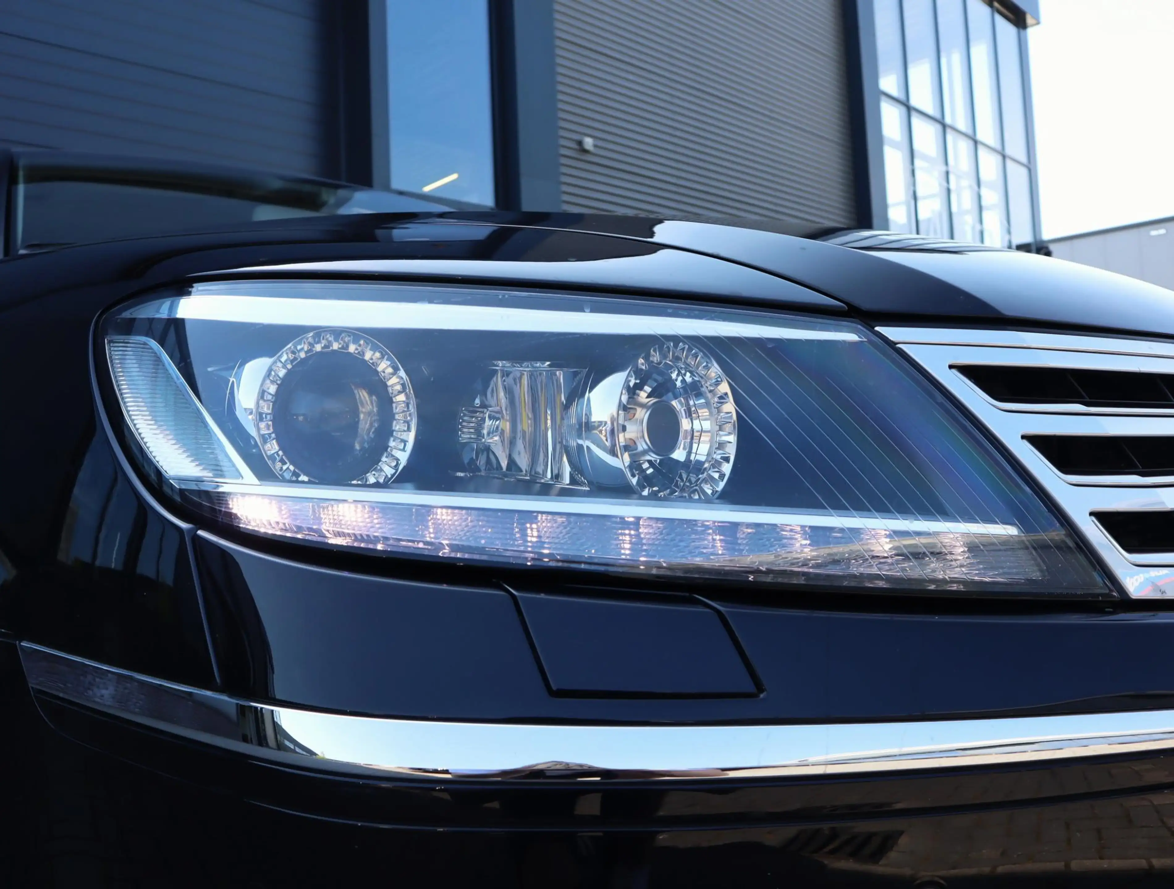 Volkswagen Phaeton 4.2 V8 4p. Lang Highline | Uniek | Chauffeur Pakke — photo 7
