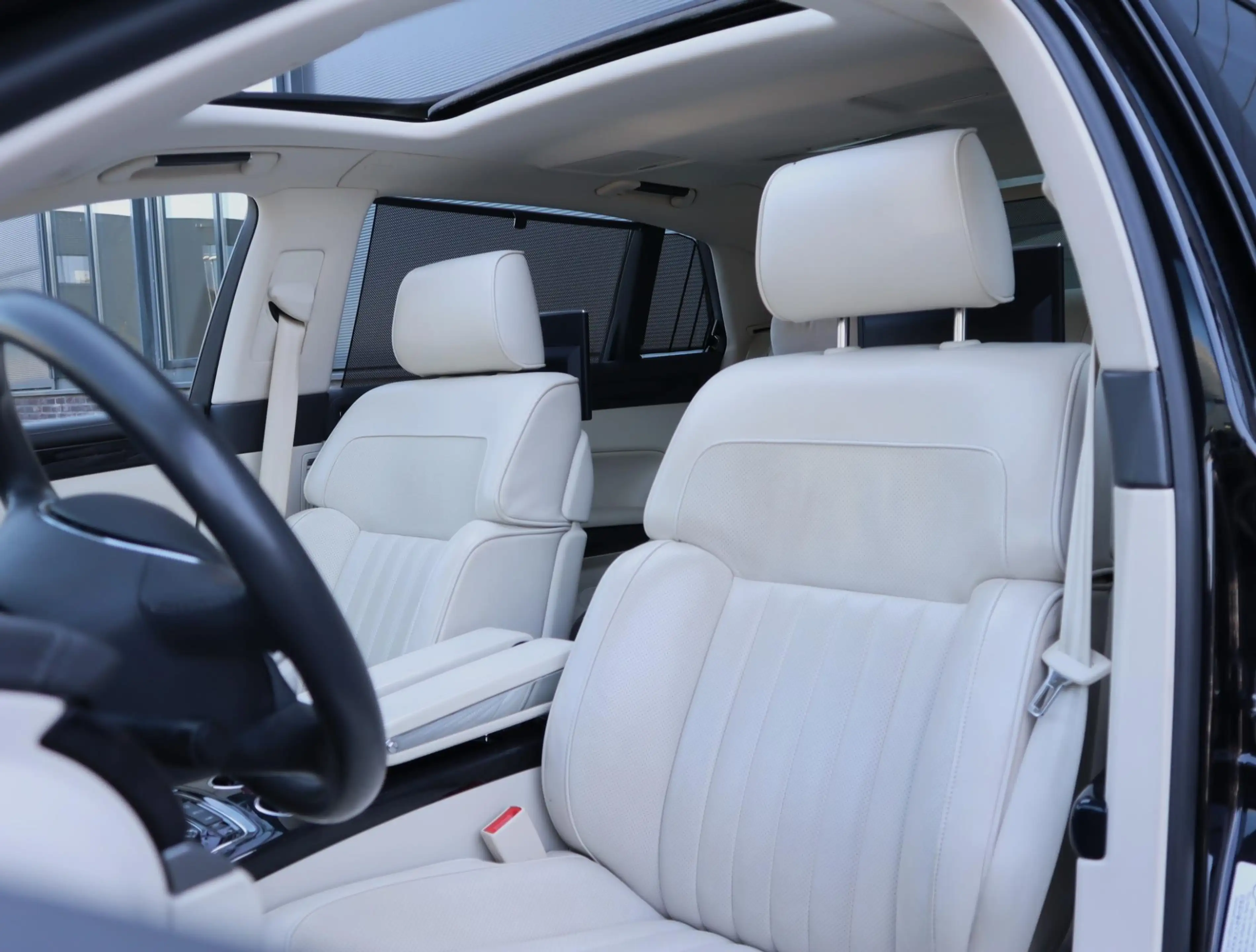 Volkswagen Phaeton 4.2 V8 4p. Lang Highline | Uniek | Chauffeur Pakke — photo 11