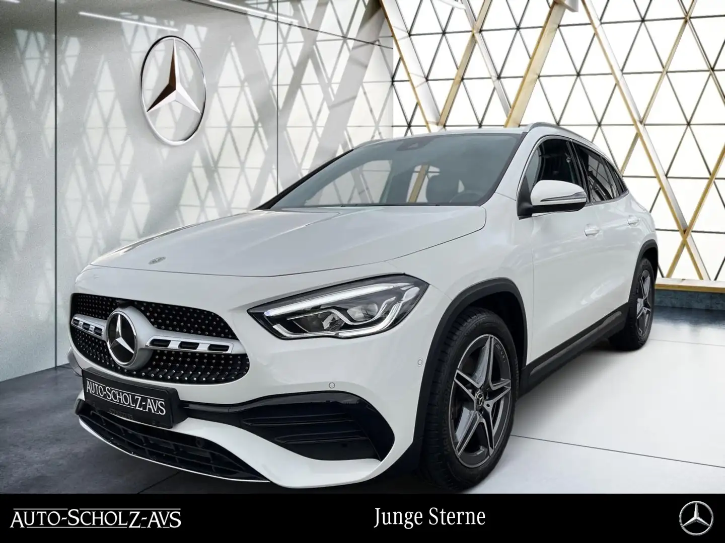 Mercedes-Benz GLA 200 AMG AHK*Guard*Kamera*Sitzkomfort-Paket** Weiß - 1
