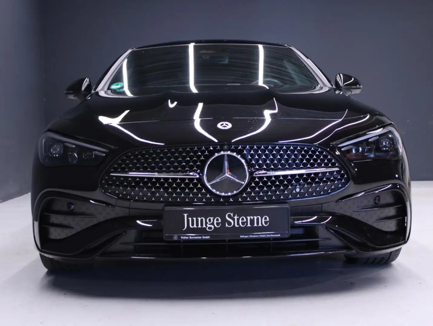 Mercedes-Benz CLE 200 Coupé AMG Premium+Night+Pano+Memory+360° Zwart - 2