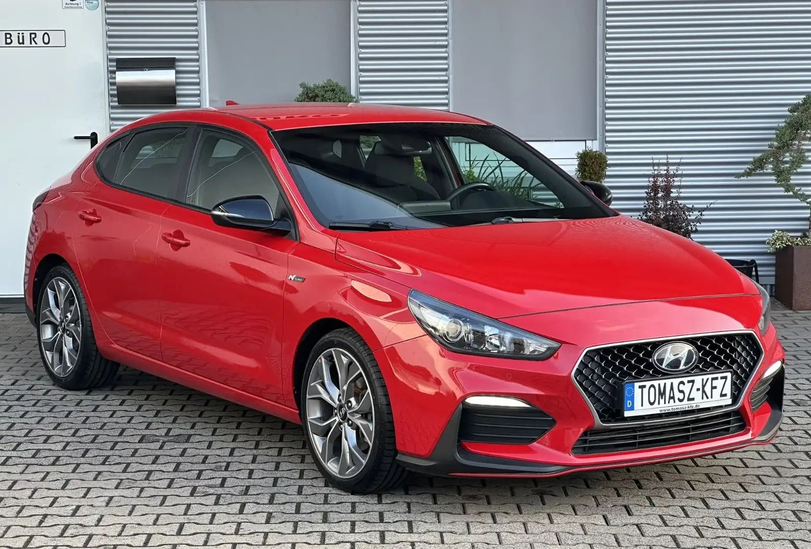 Hyundai i30 1.4 T-GDI DCT Fastback*N-Line*Kamera*SHz*PDC Rot - 1