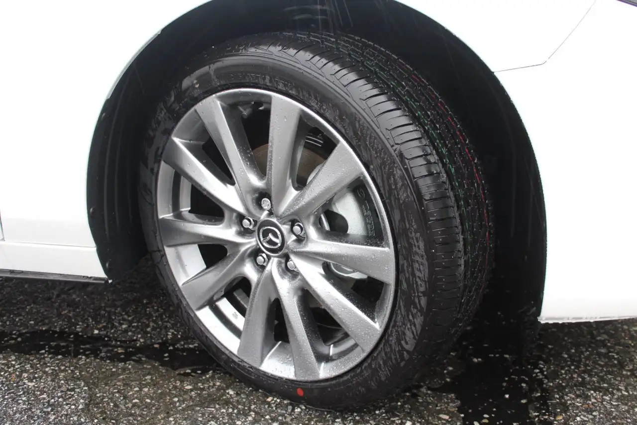 Mazda 3 снимка Mazda 3