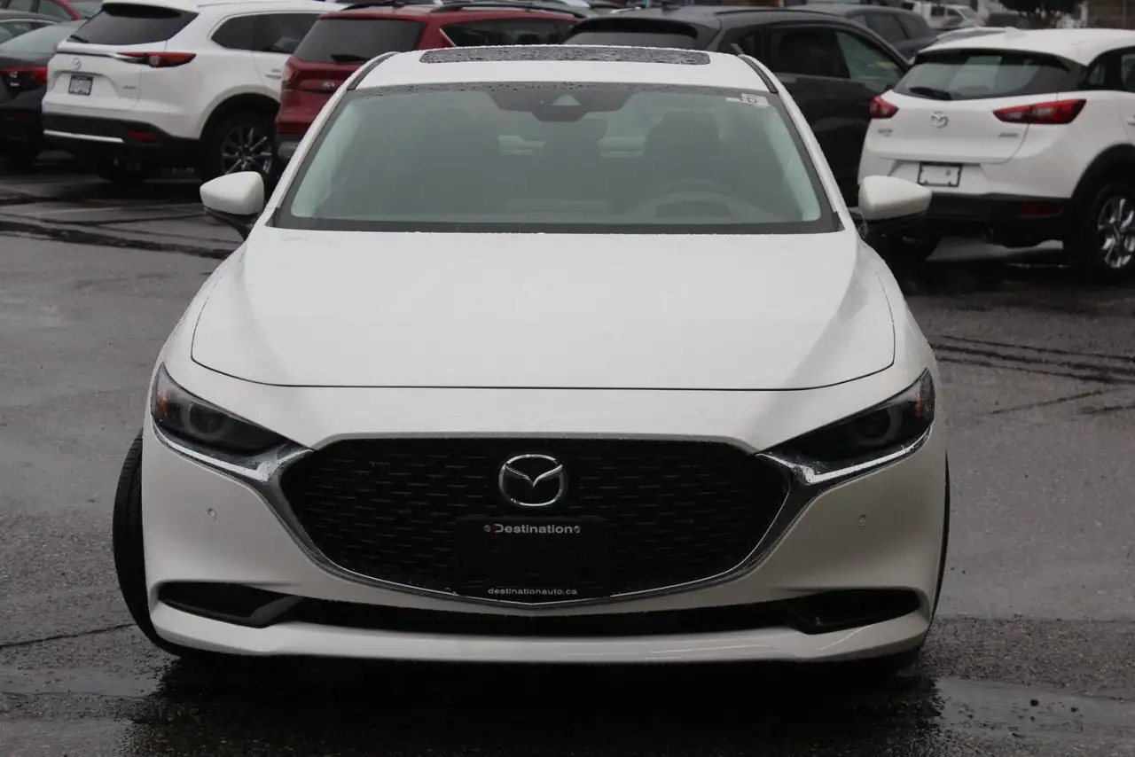 Mazda 3 снимка Mazda 3