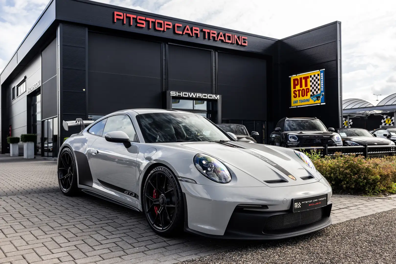 PORSCHE 911