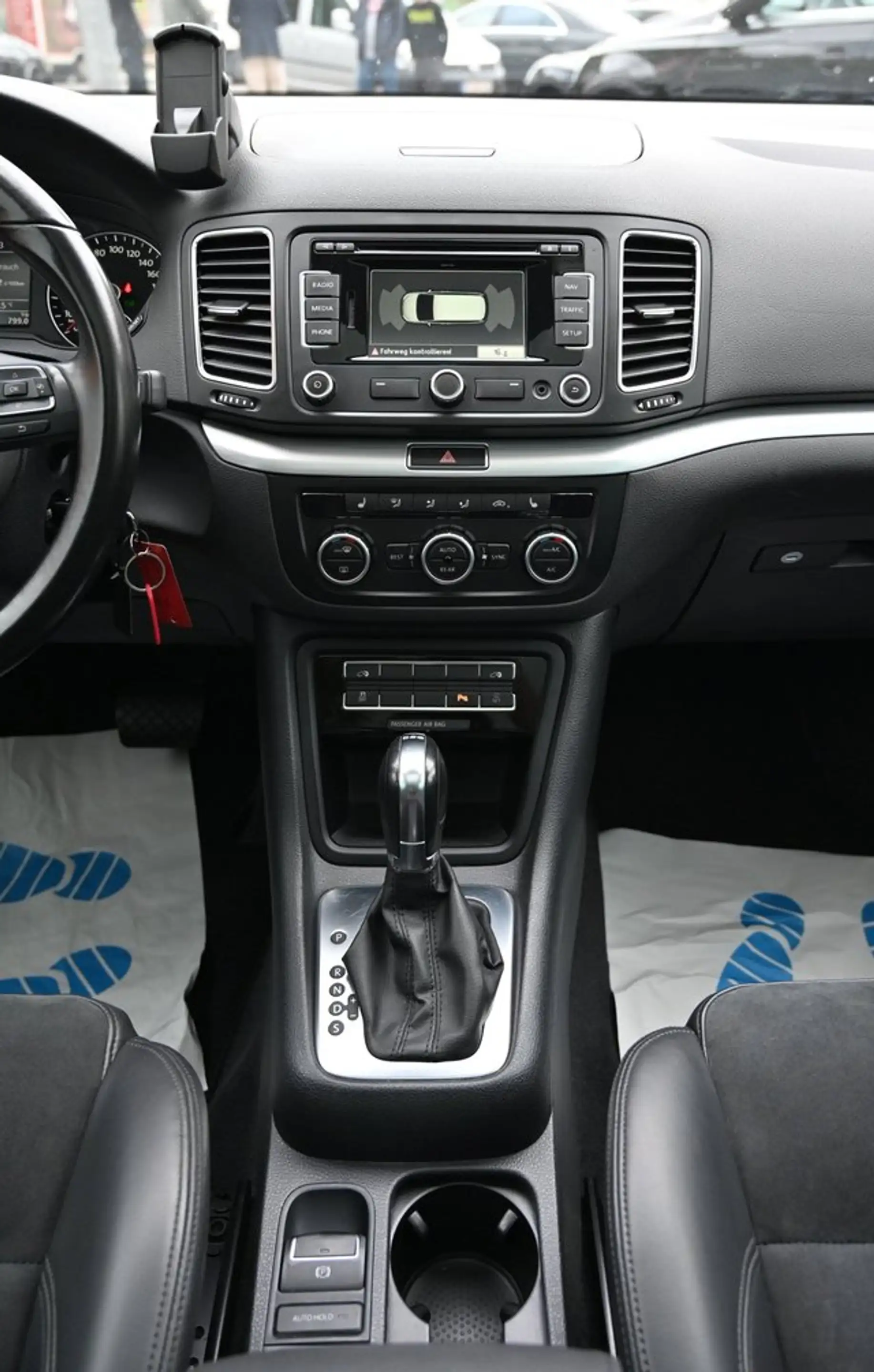 Volkswagen Sharan 2.0 TSI Highline 6SITZ*PANO*Navi*AHK* — photo 14