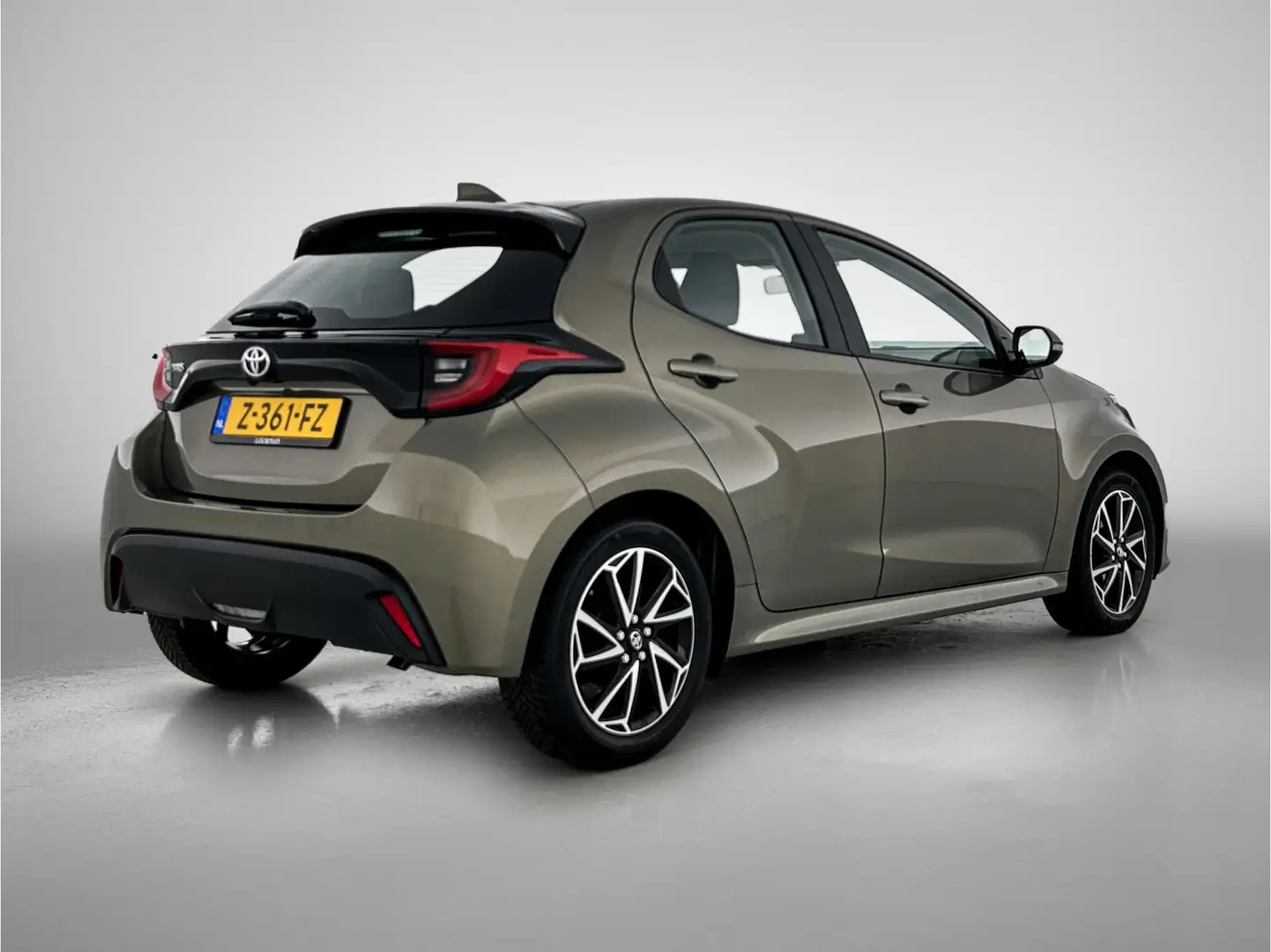 Toyota Yaris 1.5 VVT-i Dynamic | Airconditioning | Adaptive cru Groen - 2