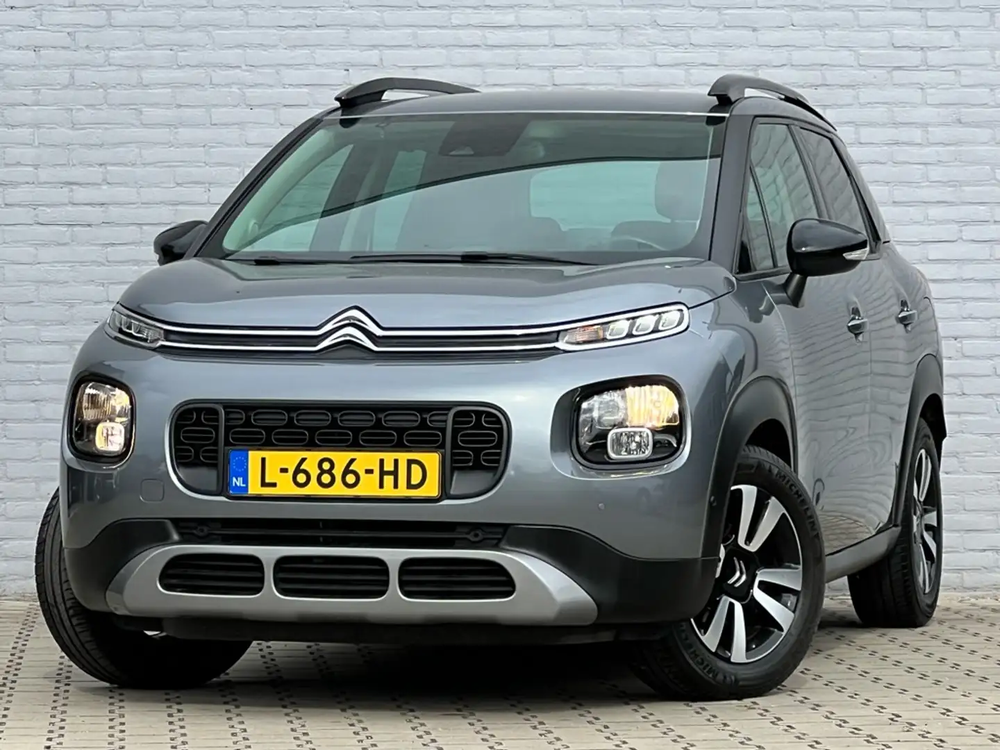 Citroen C3 Aircross 1.2 PureTech Feel Navi | Trekhaak | PDC v+a | Clim Grijs - 2