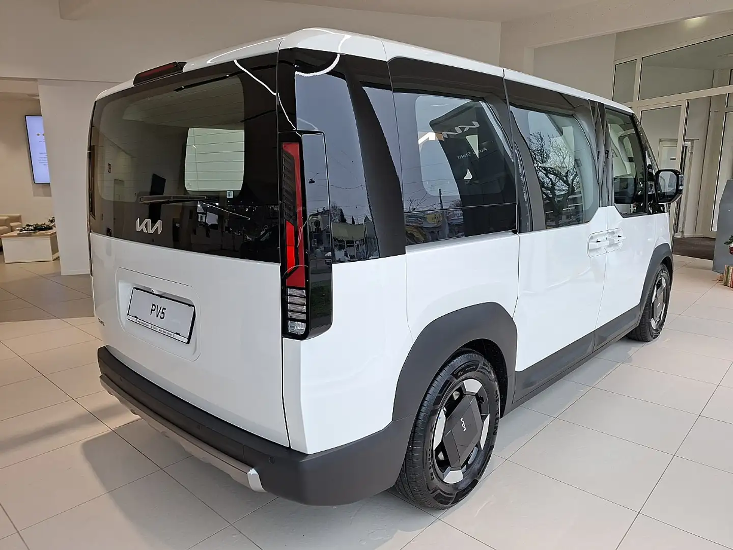 Kia Sonstige PV5 Earth P1 | 71,2kWh FWD Aut. | AUTO STAHL WI... Weiß - 2