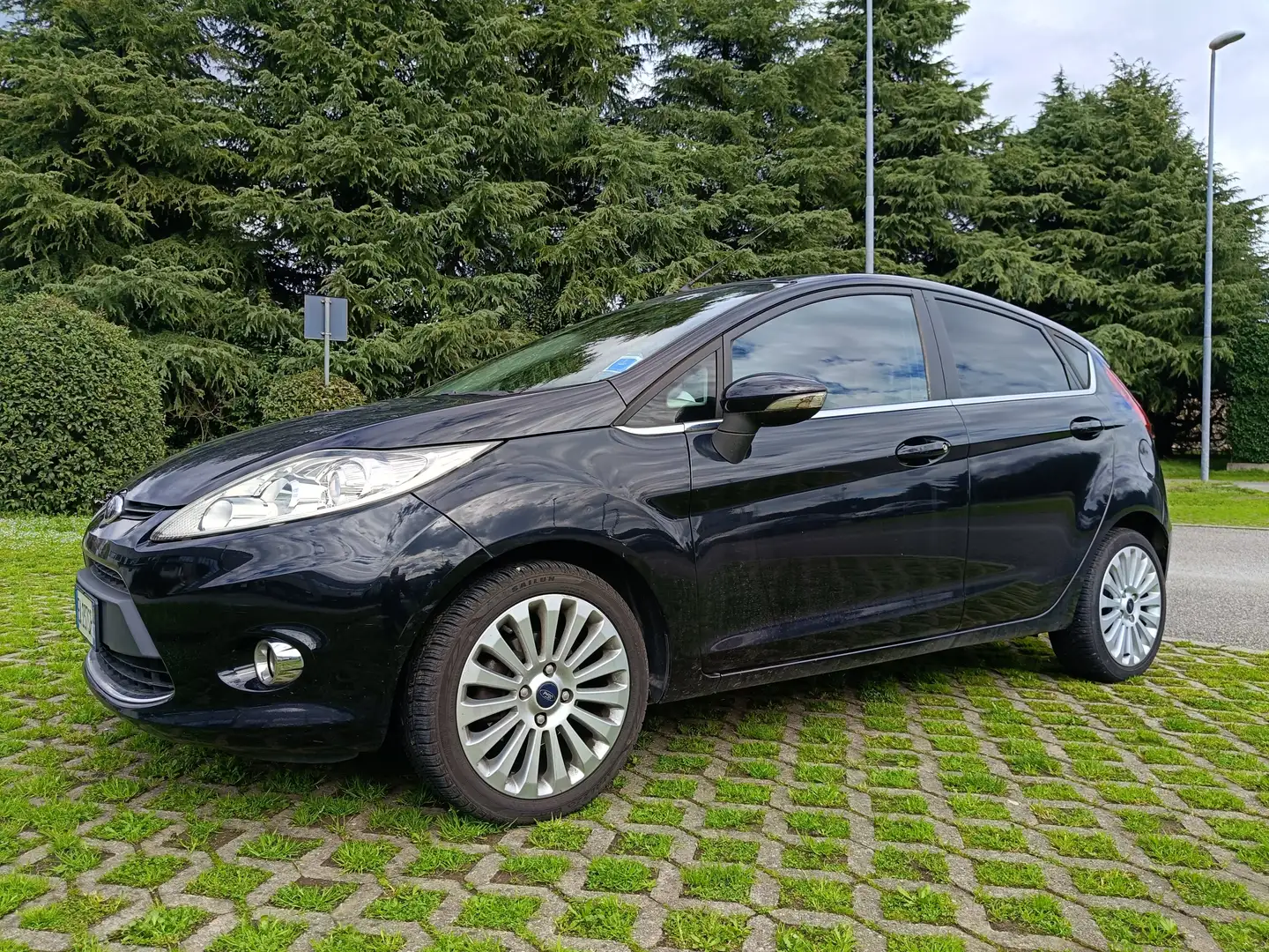 Ford Fiesta Fiesta 5p 1.4 tdci Titanium OK NEOPATENTATI Black - 1