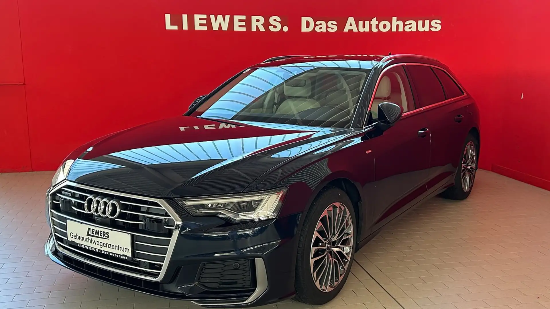 Audi A6 50 TFSI e quattro Design Blau - 2