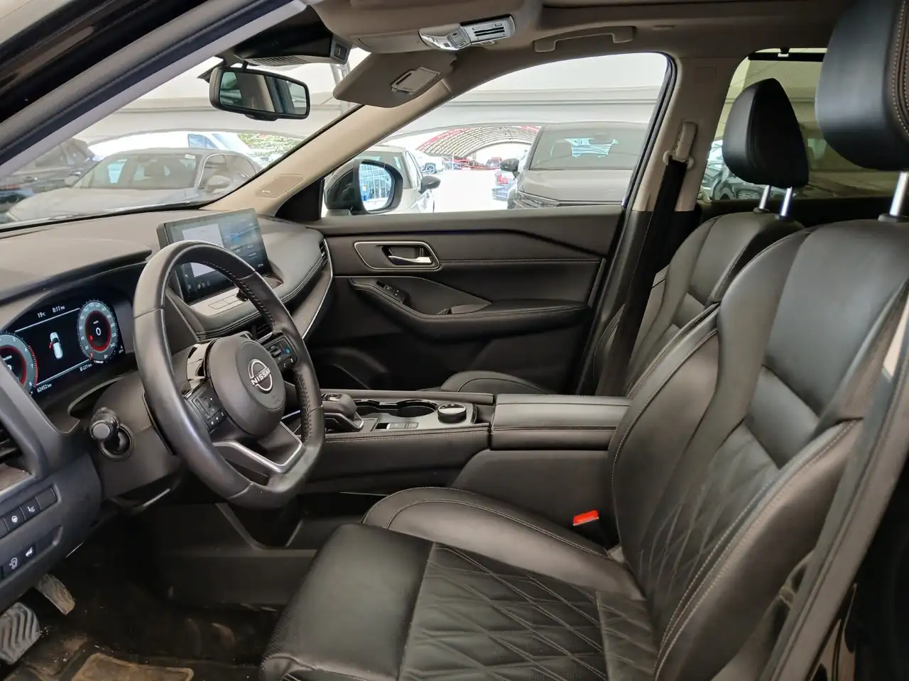 Nissan Rogue снимка Nissan Rogue