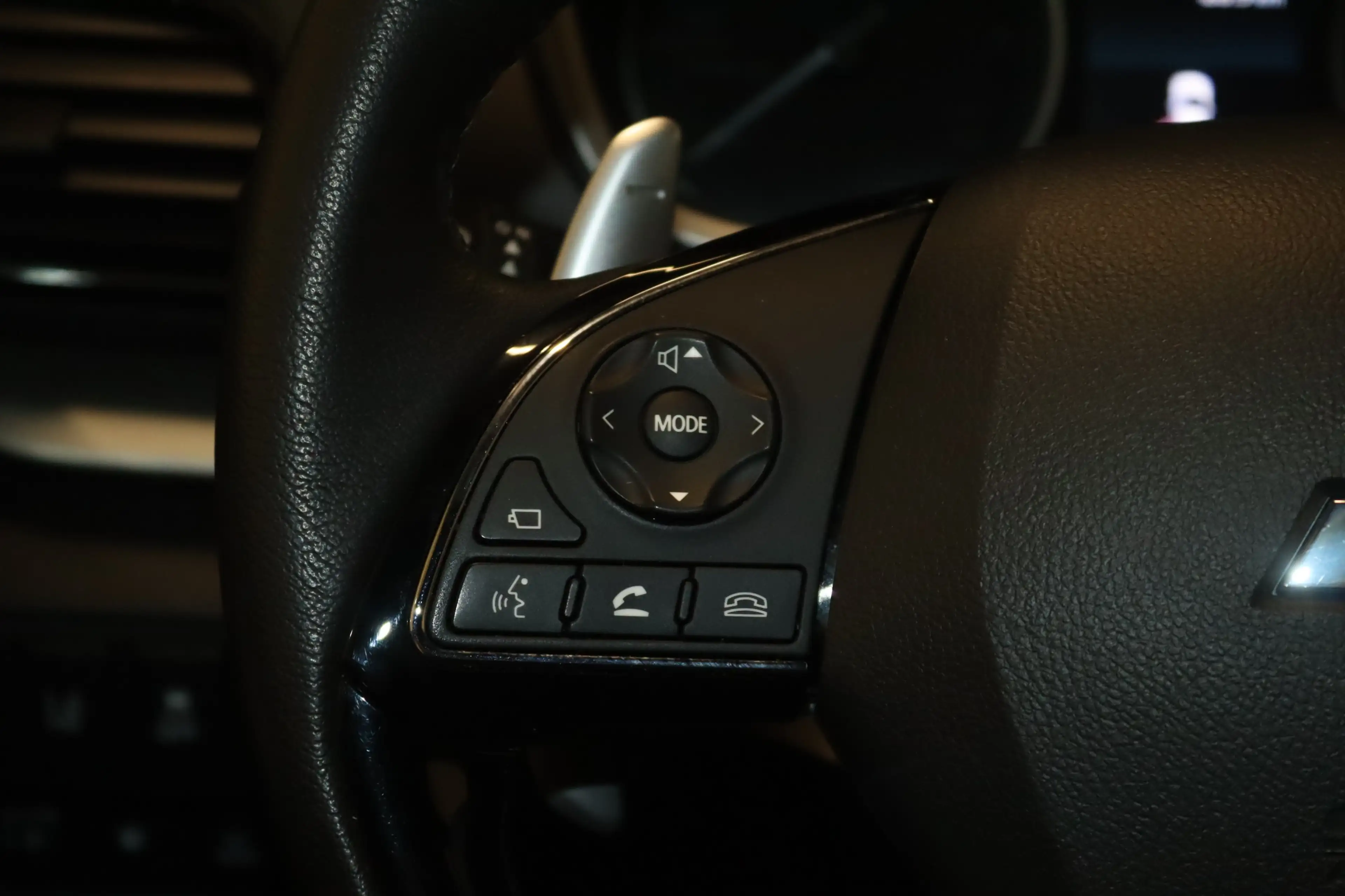 Mitsubishi Eclipse Cross Plus Select 4WD-360°-LED-4xSHZ-NAV — photo 14