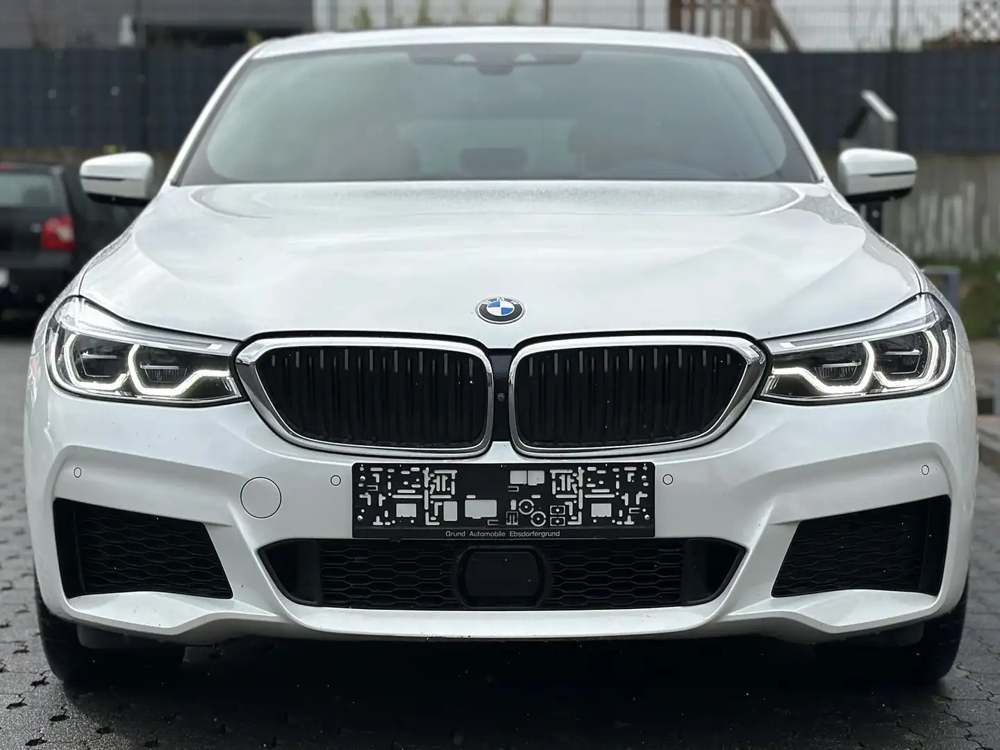 BMW 640 d xDrive Gran Turismo M-Paket+LED+PANO+360°+ bijela - 2