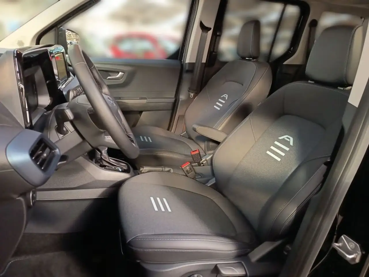 Ford Tourneo Courier 2026 — фото 10