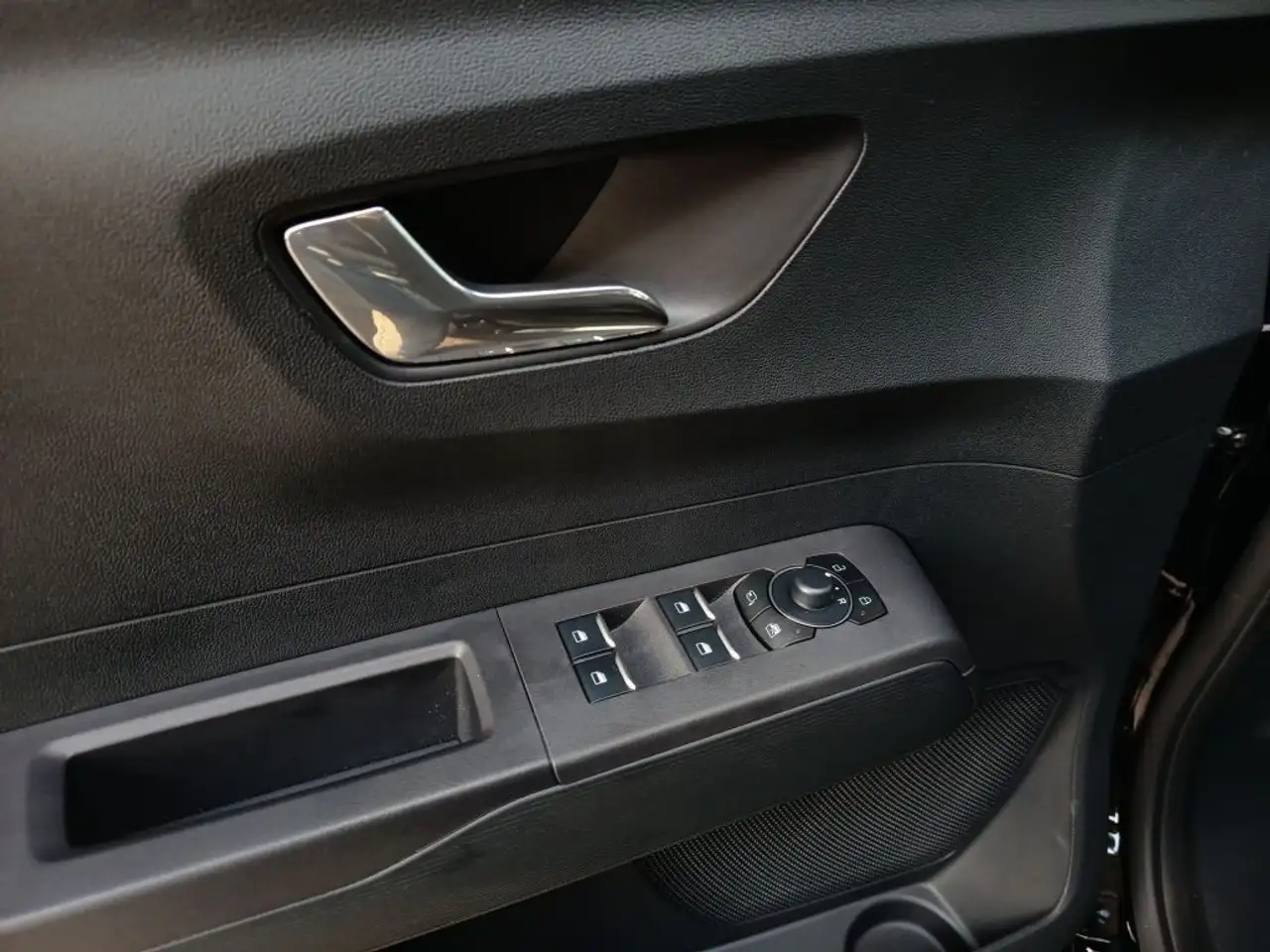 Ford Tourneo Courier 2026 — фото 15