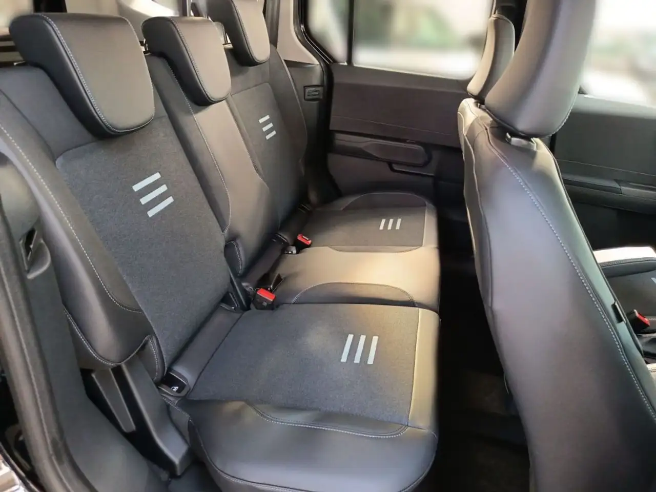Ford Tourneo Courier 2026 — фото 14