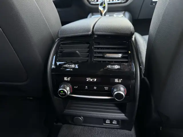 BMW 5 Series view 5