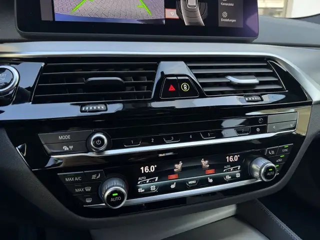 BMW 5 Series view 12